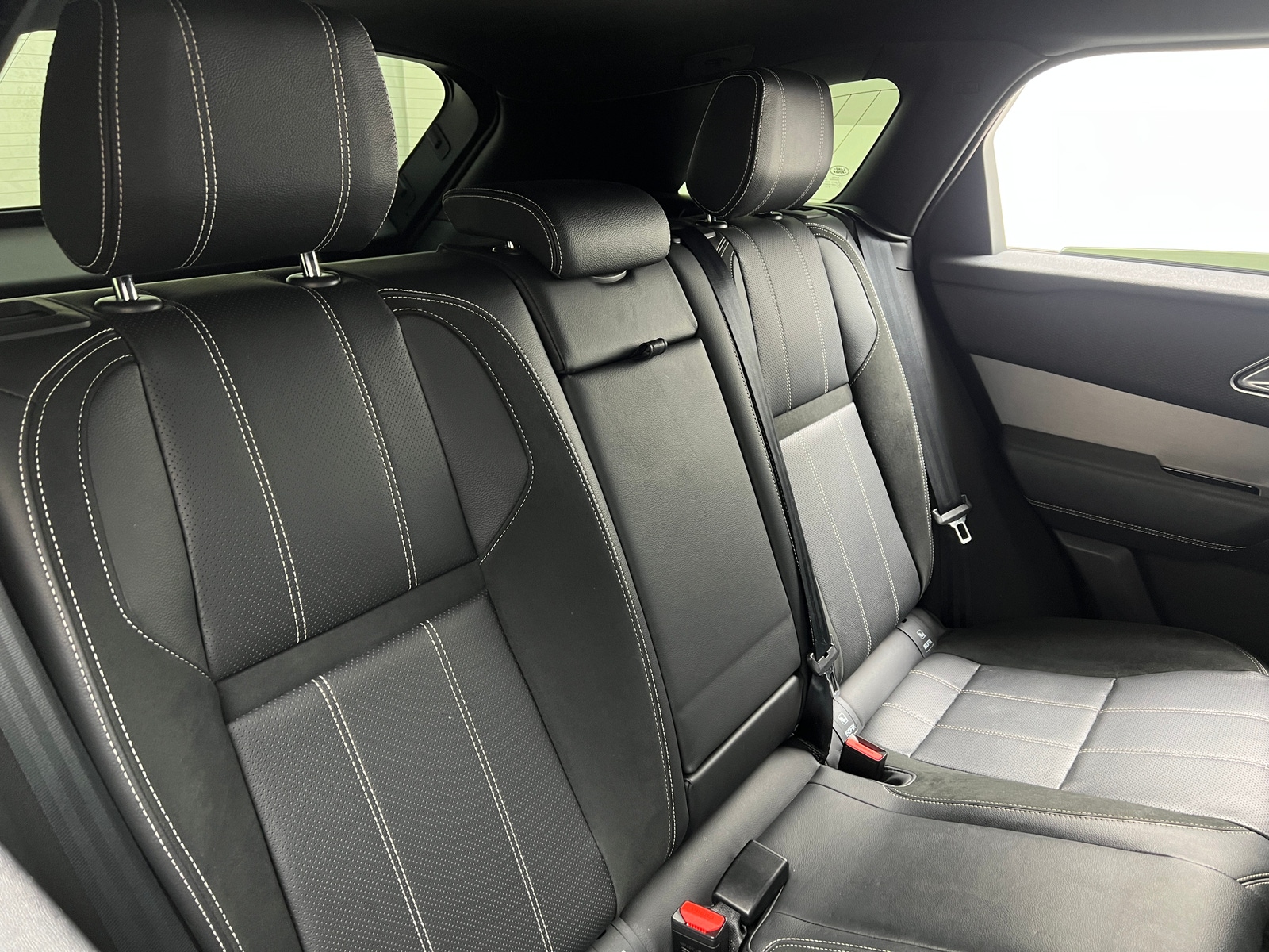 Thumbnail: 2020 Land Rover Range Rover Velar - 5