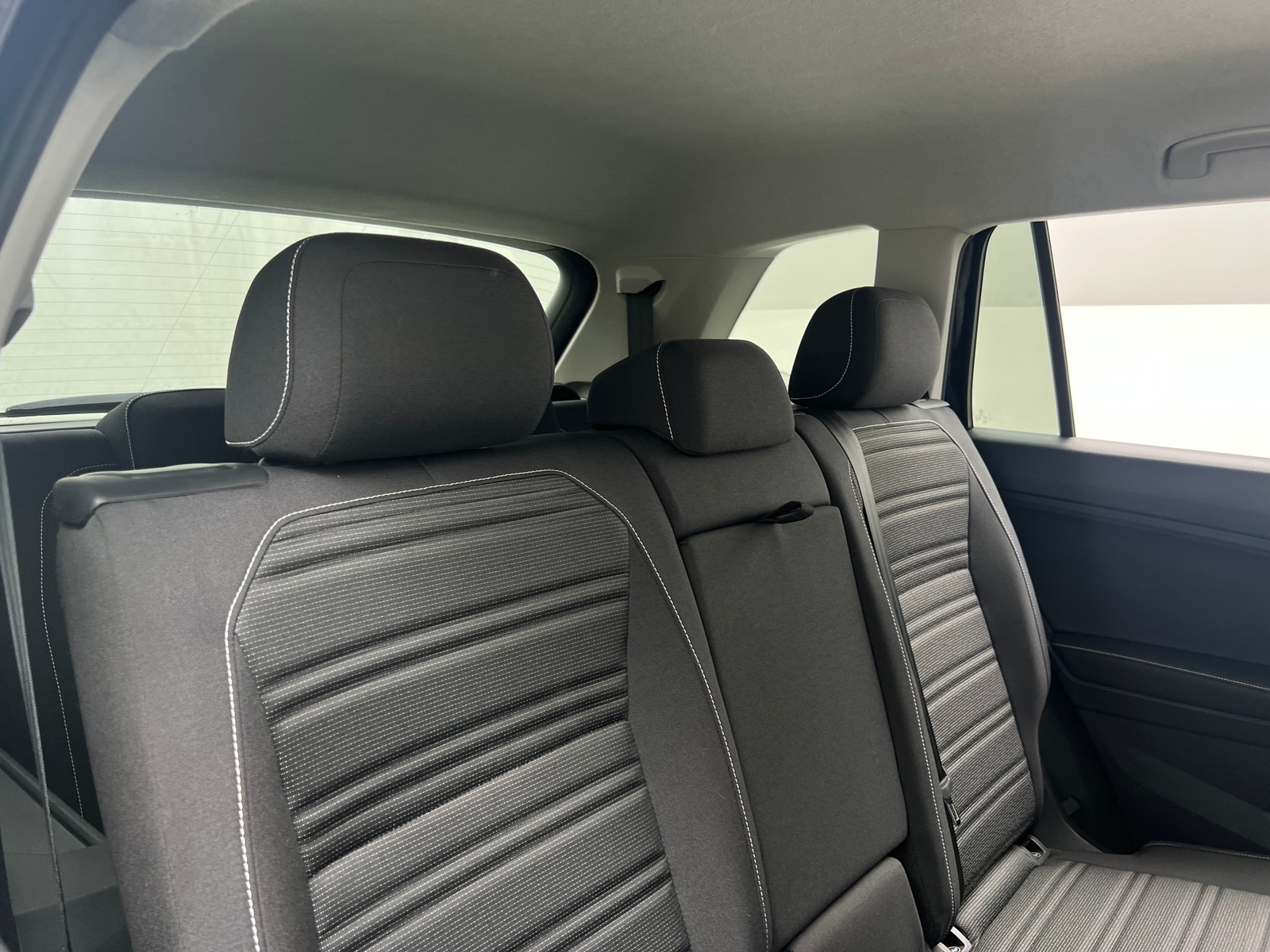 Thumbnail: 2022 Volkswagen Tiguan - 6