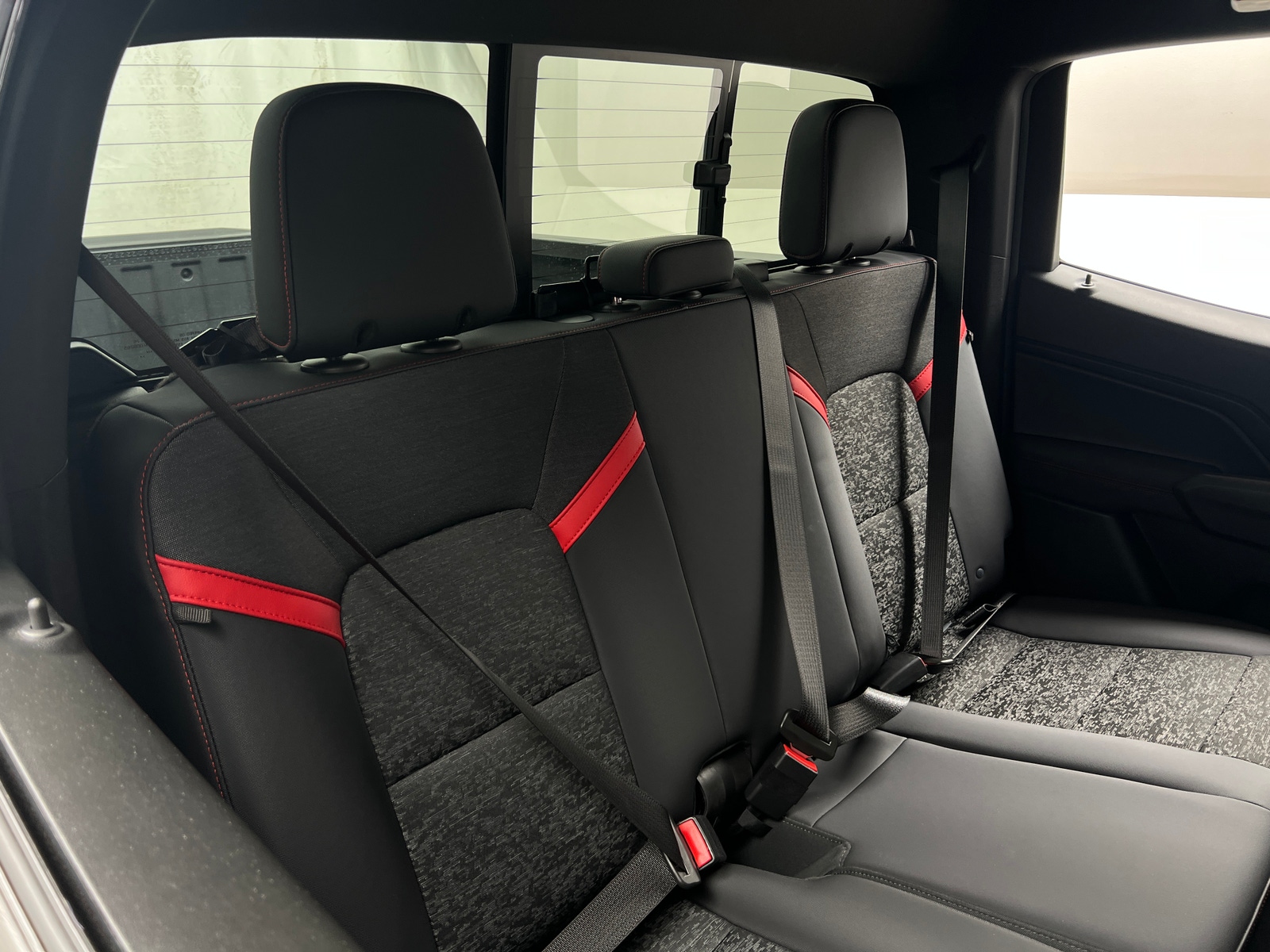 Thumbnail: 2024 Chevrolet Colorado - 6