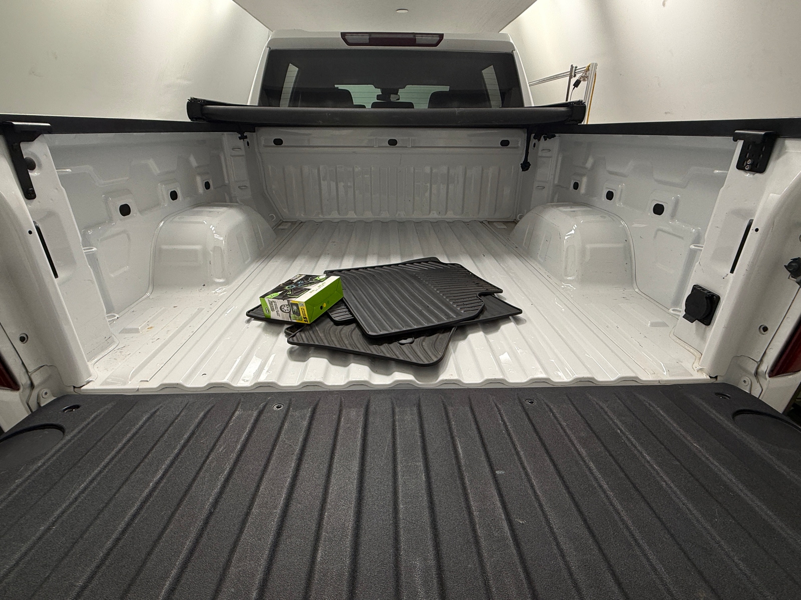 Thumbnail: 2023 Chevrolet Silverado 1500 - 7