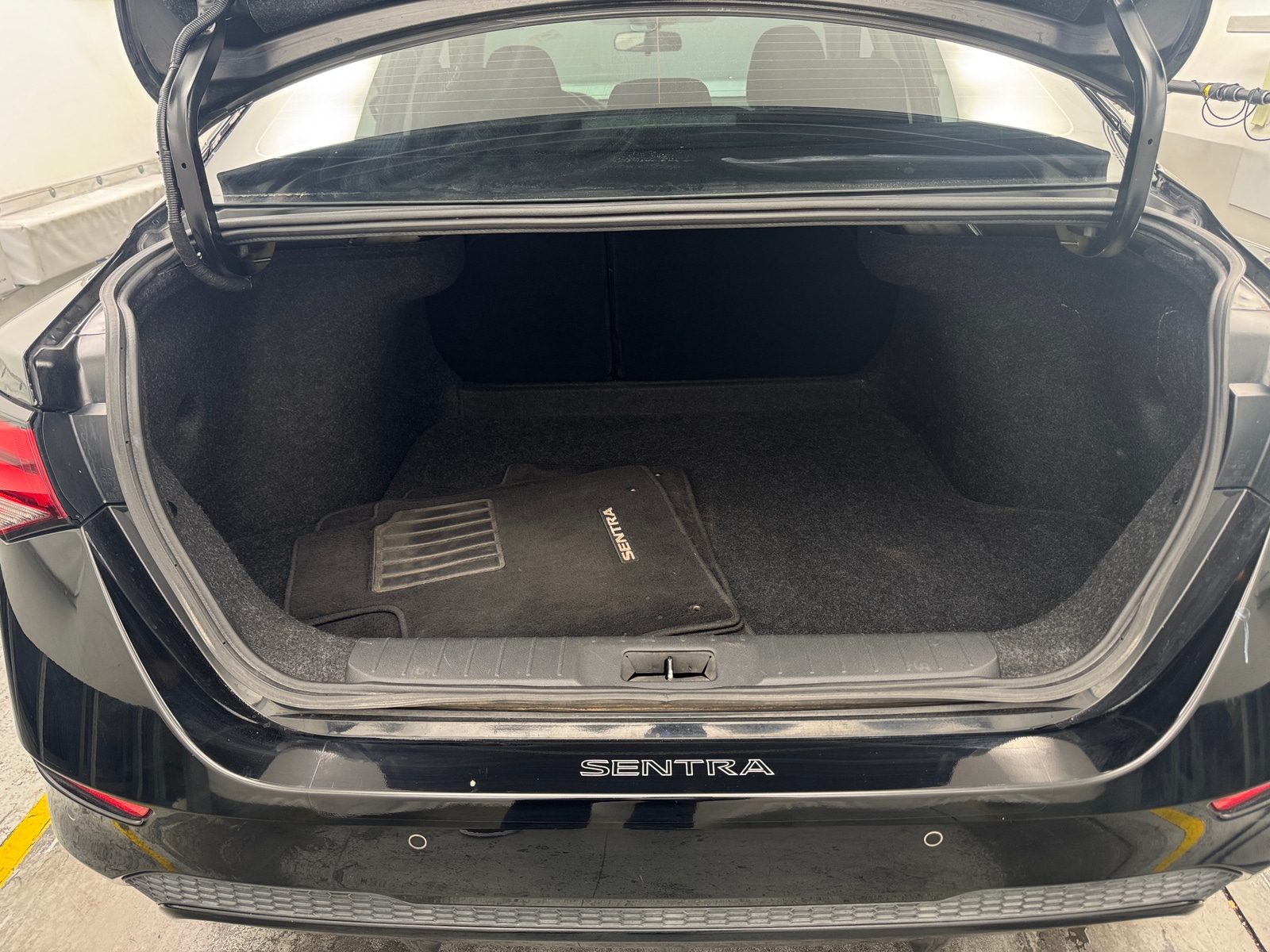 Thumbnail: 2021 Nissan Sentra - 7