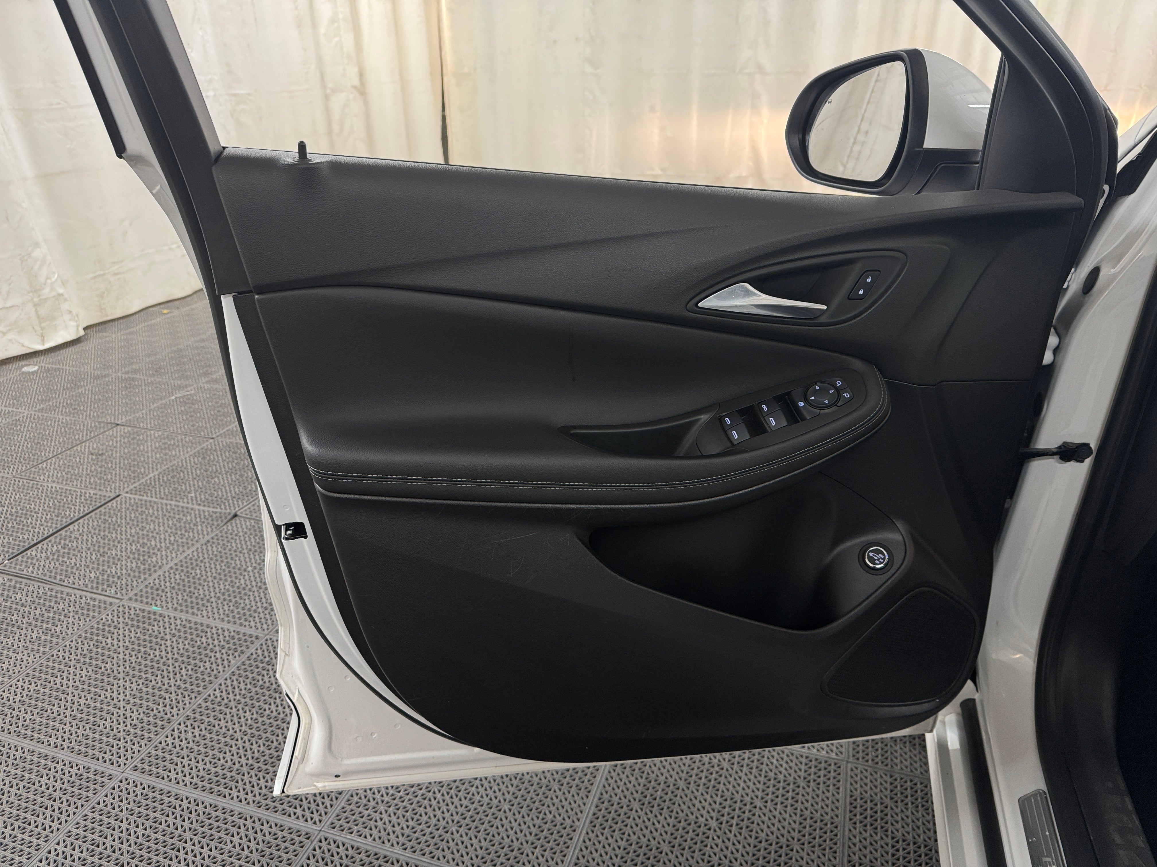 Image of 2023 Buick Encore GX Select