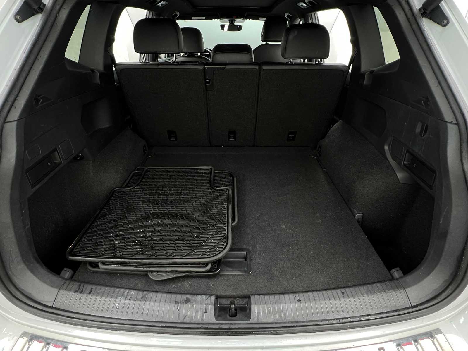 Thumbnail: 2019 Volkswagen Tiguan - 6