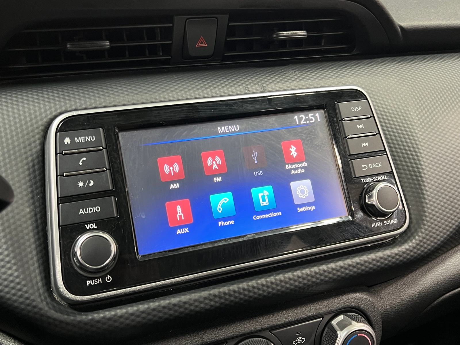 Thumbnail: 2021 Nissan Kicks - 4