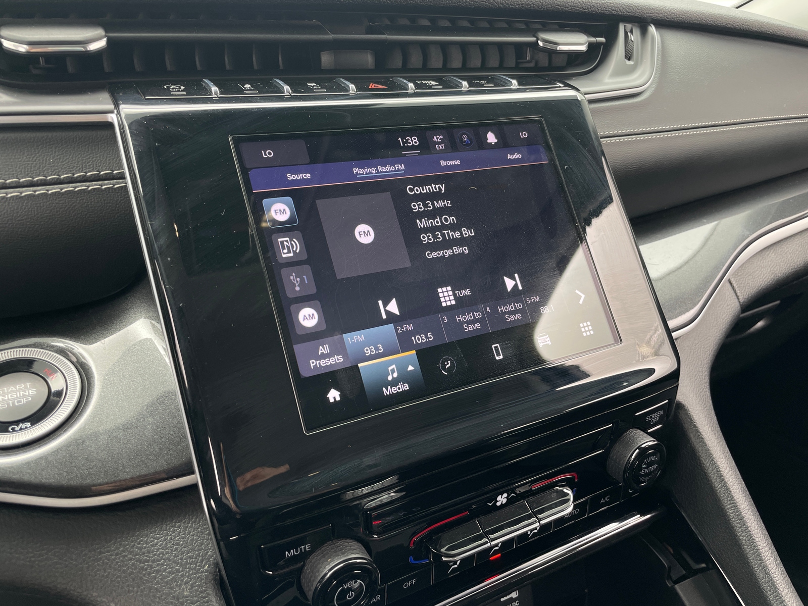 Thumbnail: 2023 Jeep Grand Cherokee - 4