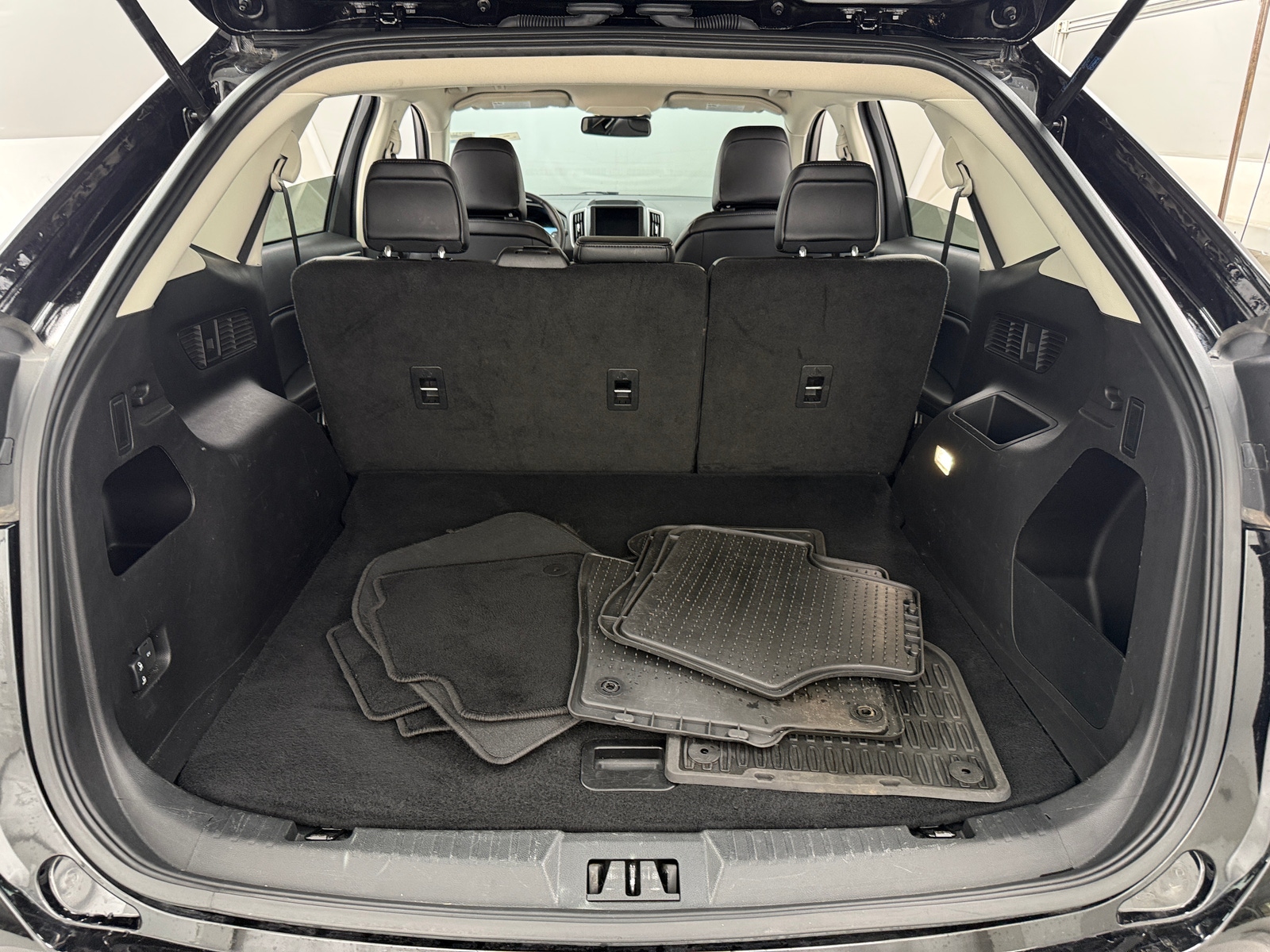 Thumbnail: 2024 Ford Edge - 6