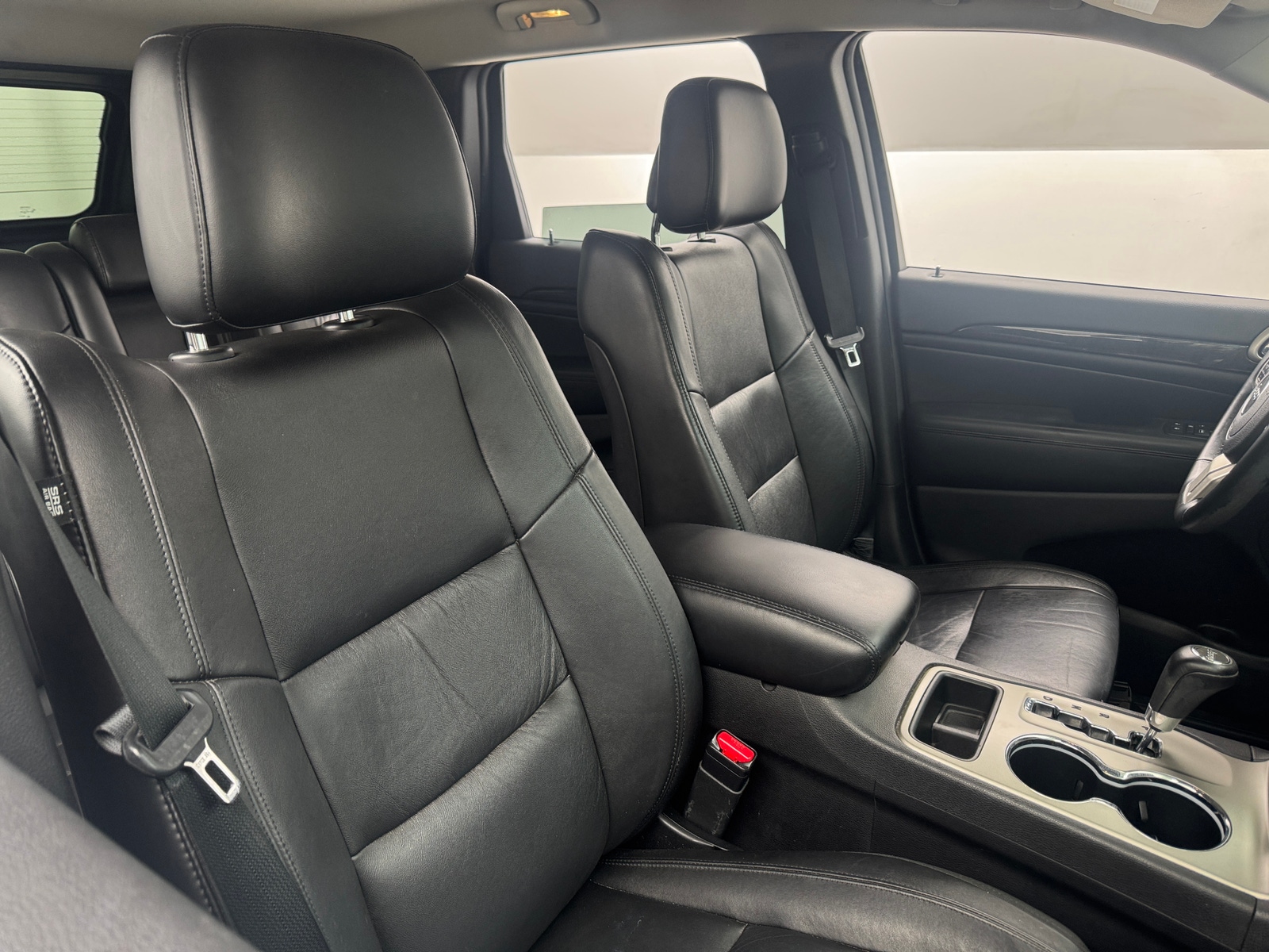 Thumbnail: 2011 Jeep Grand Cherokee - 2