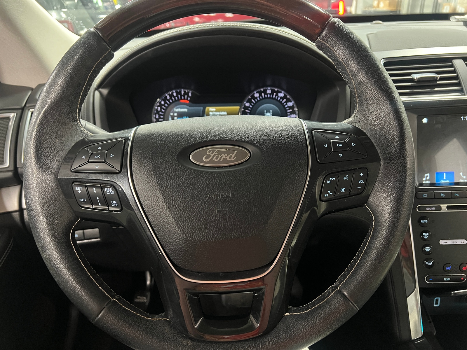 Thumbnail: 2018 Ford Explorer - 4