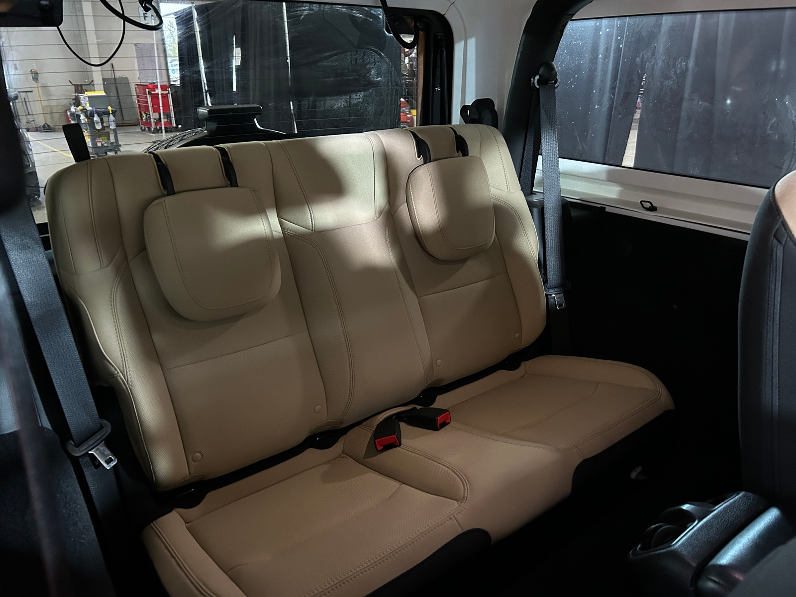 Thumbnail: 2018 Jeep Wrangler - 6