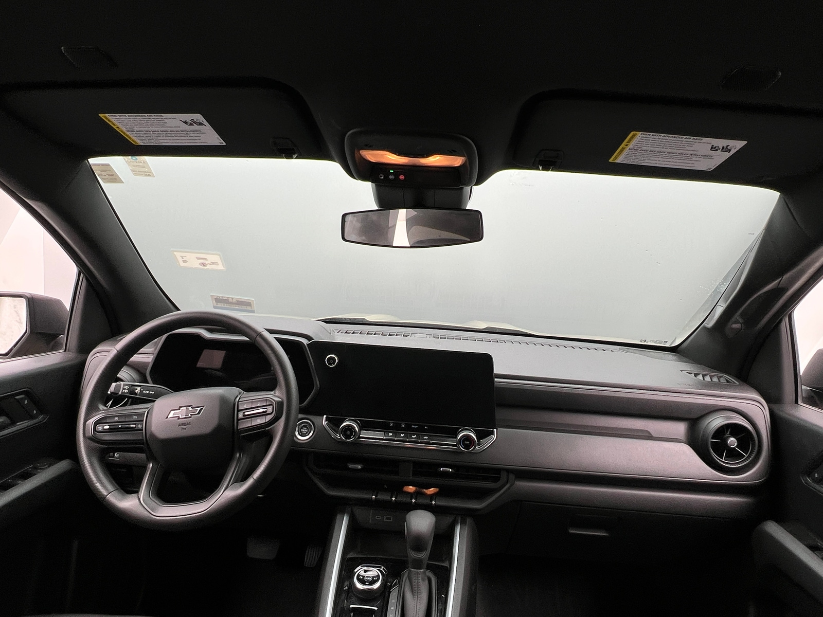 Thumbnail: 2023 Chevrolet Colorado - 3