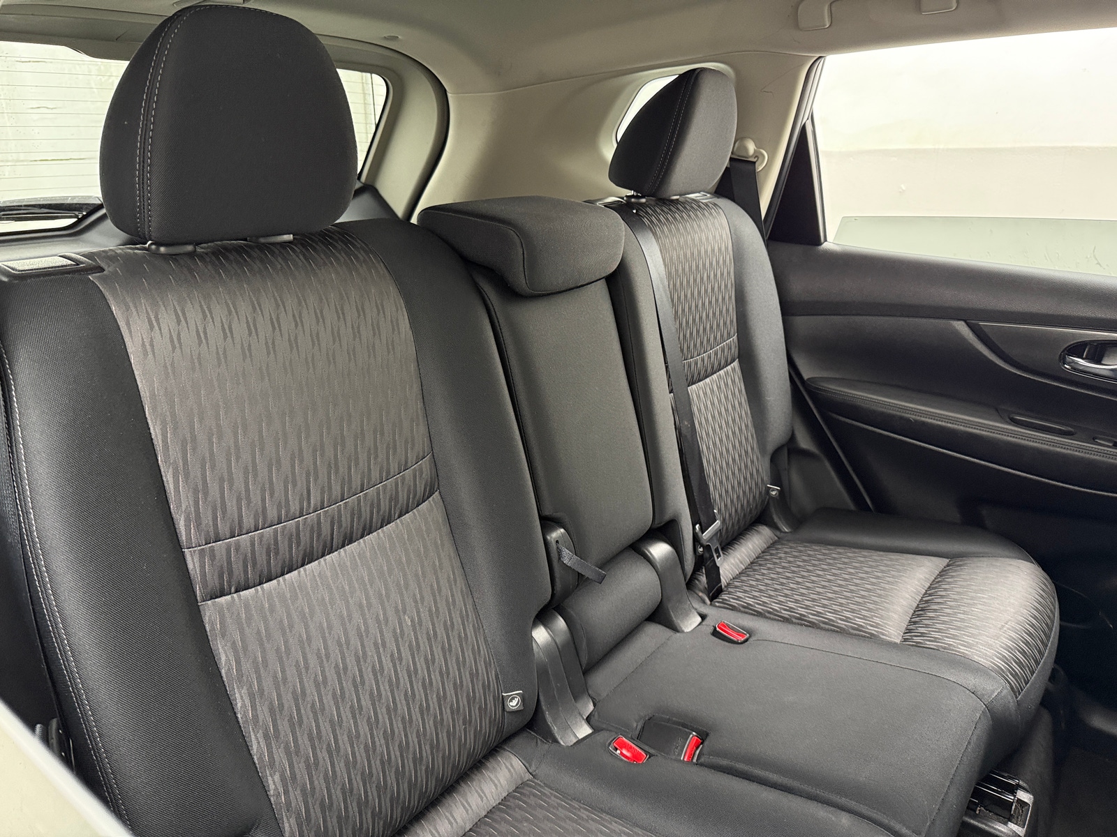 Thumbnail: 2017 Nissan Rogue - 6