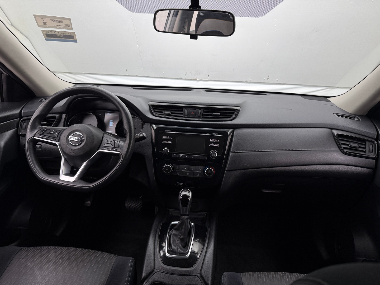 Thumbnail: 2017 Nissan Rogue - 3