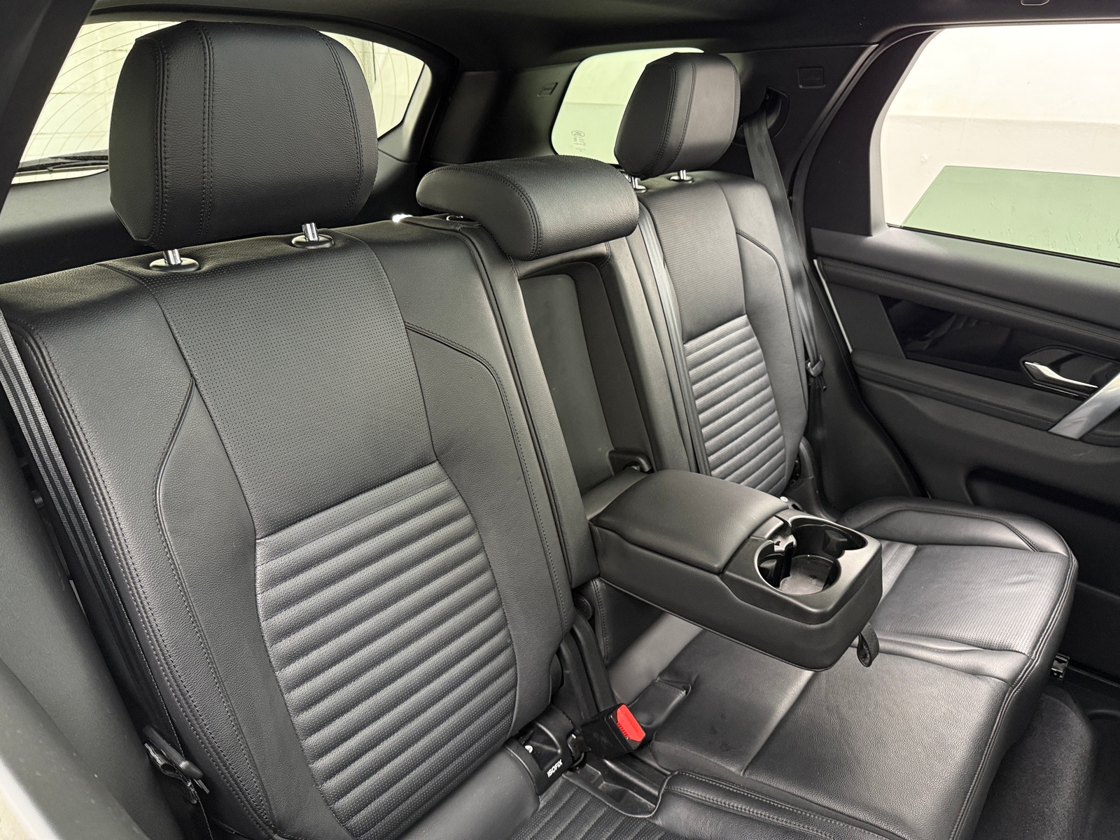 Thumbnail: 2021 Land Rover Discovery Sport - 5