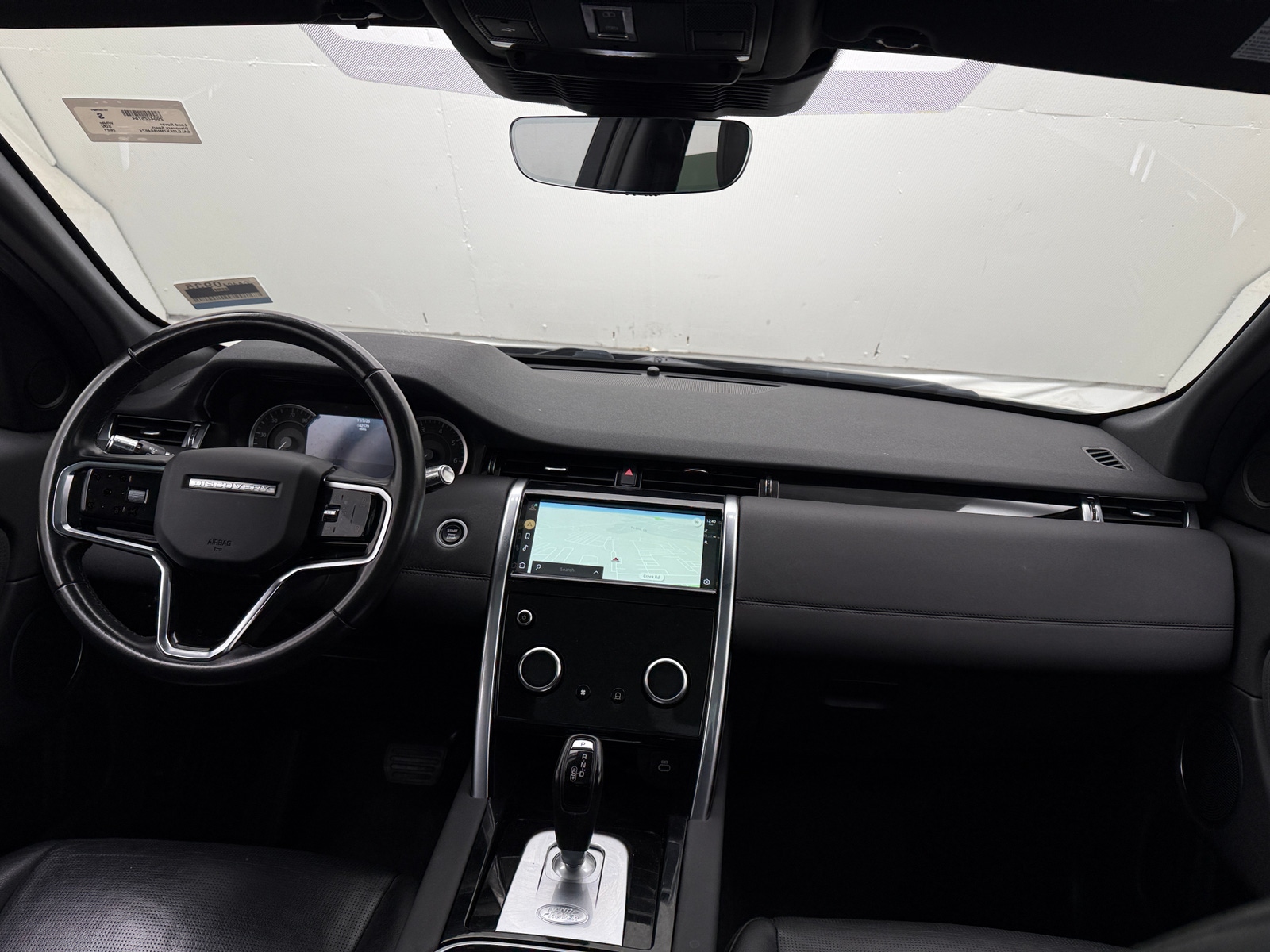 Thumbnail: 2021 Land Rover Discovery Sport - 2