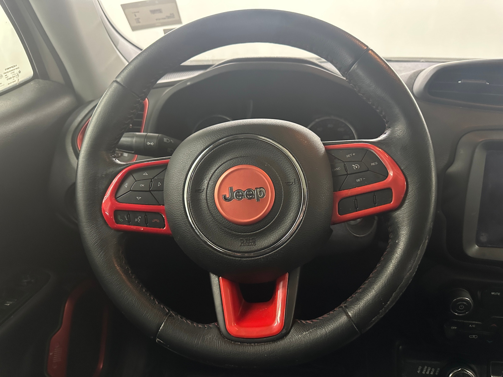 Thumbnail: 2019 Jeep Renegade - 5