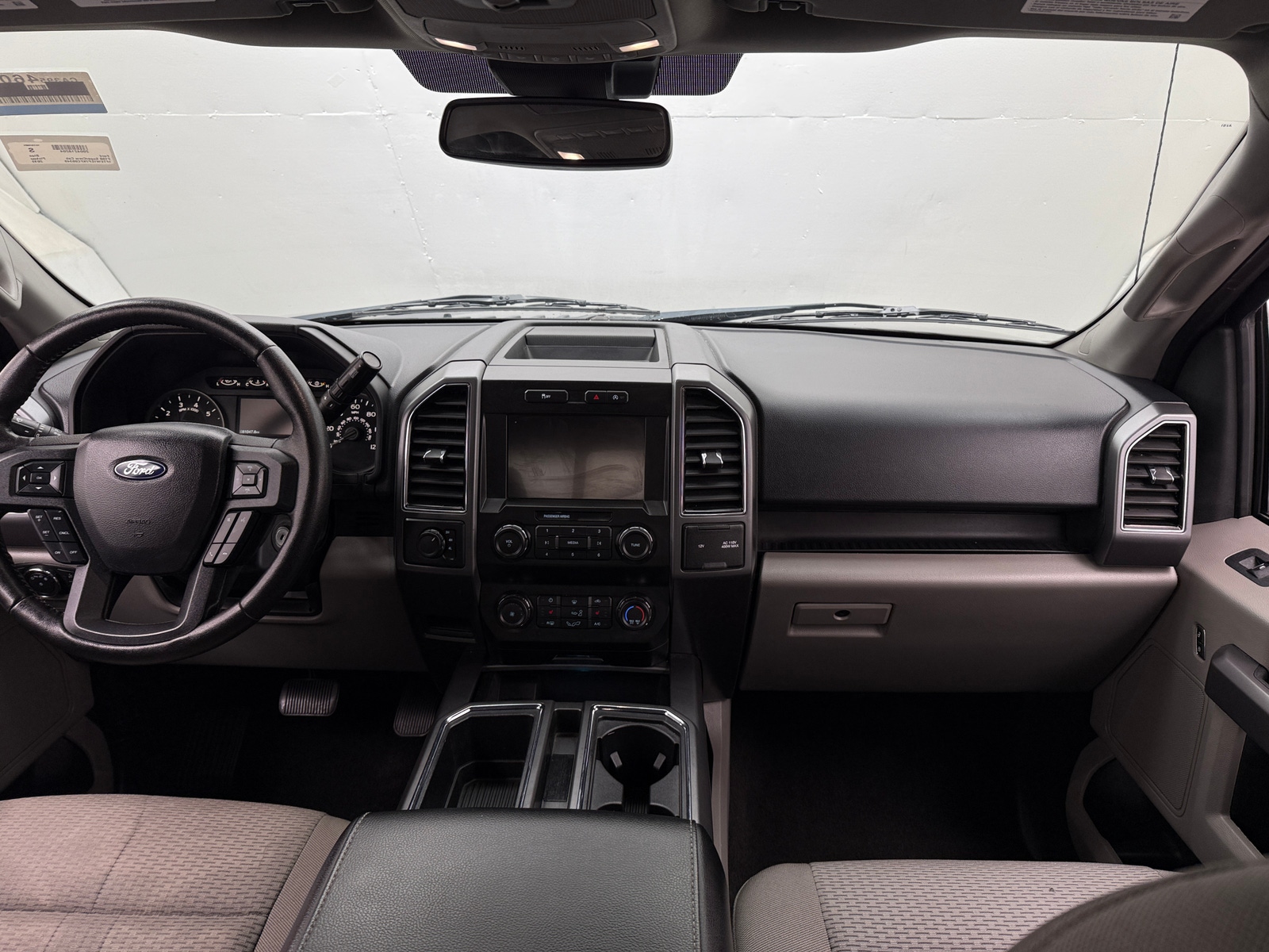 Thumbnail: 2019 Ford Econoline - 3