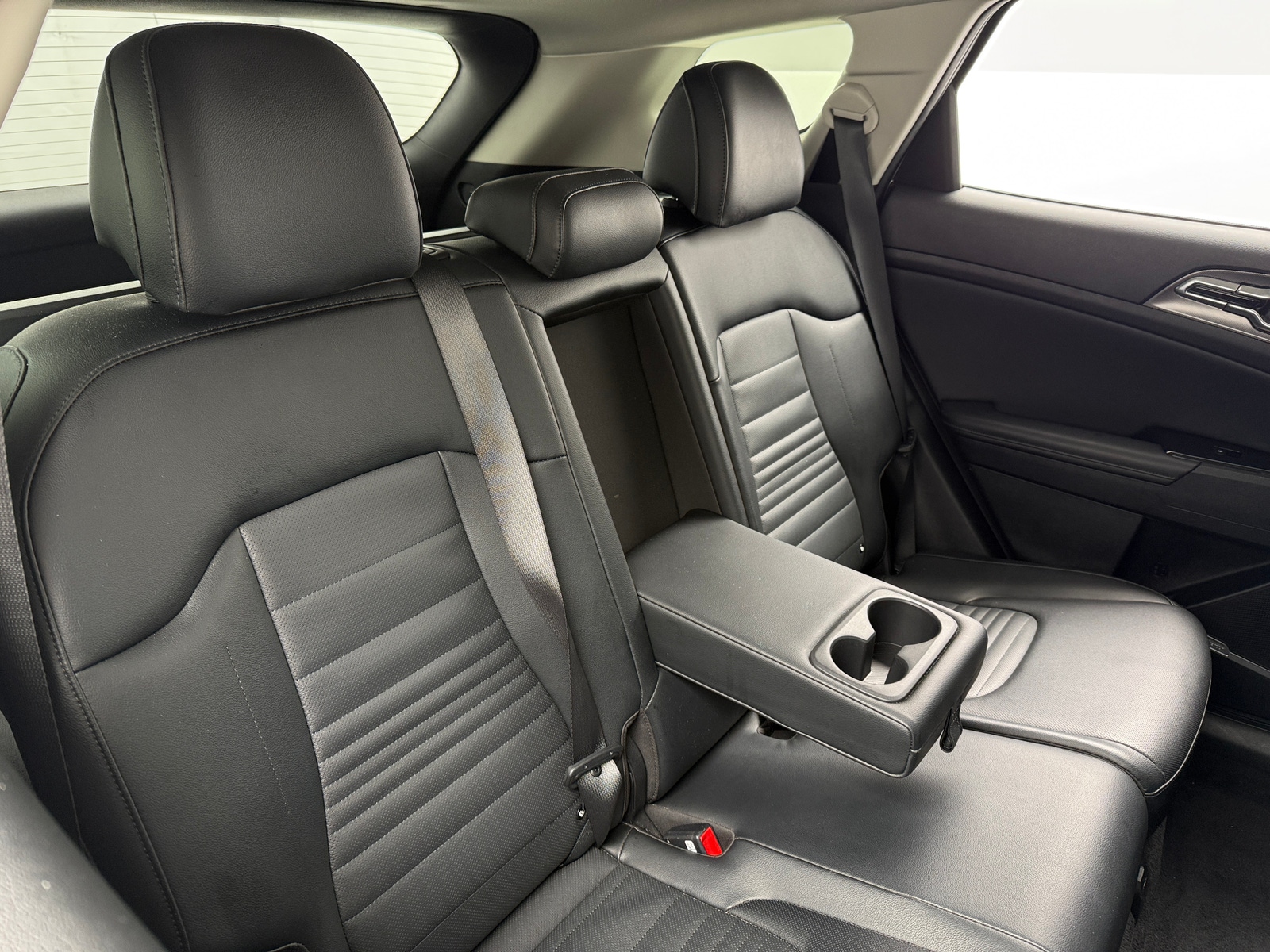 Thumbnail: 2023 Kia Sportage - 5