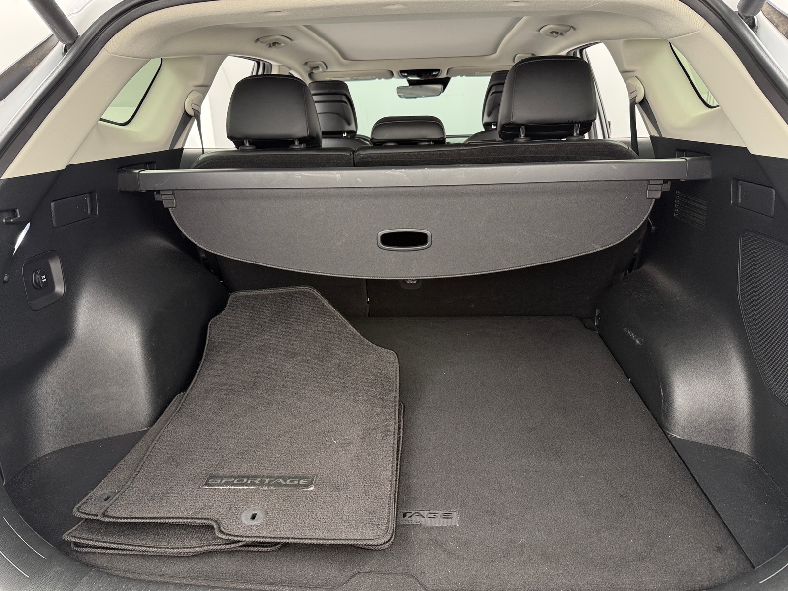 Thumbnail: 2023 Kia Sportage - 6