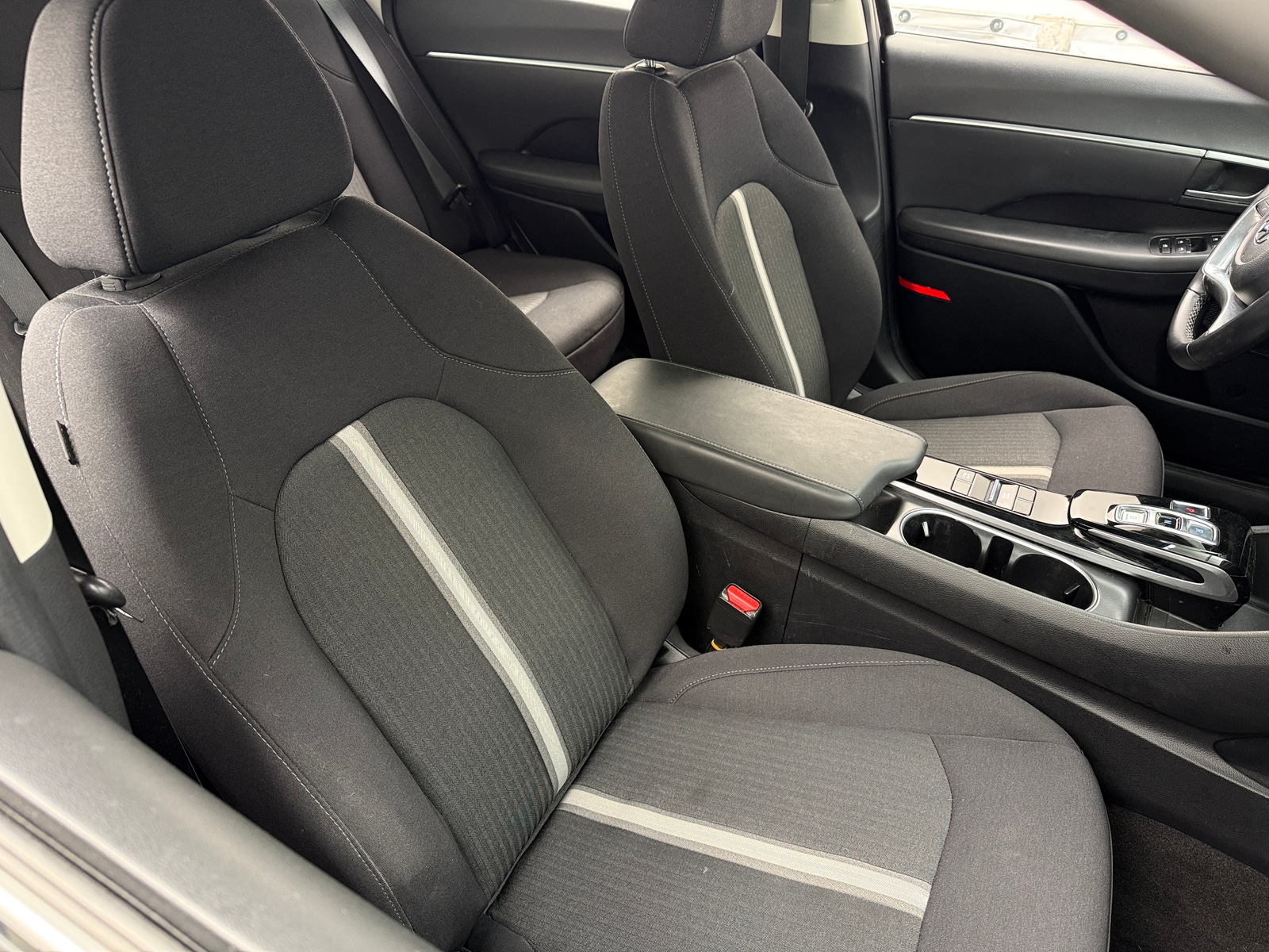 Thumbnail: 2023 Hyundai Sonata - 2