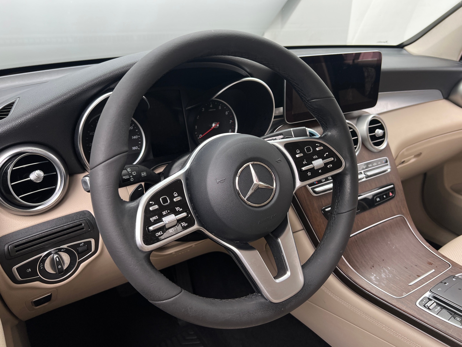 Thumbnail: 2020 Mercedes-Benz GLC - 4