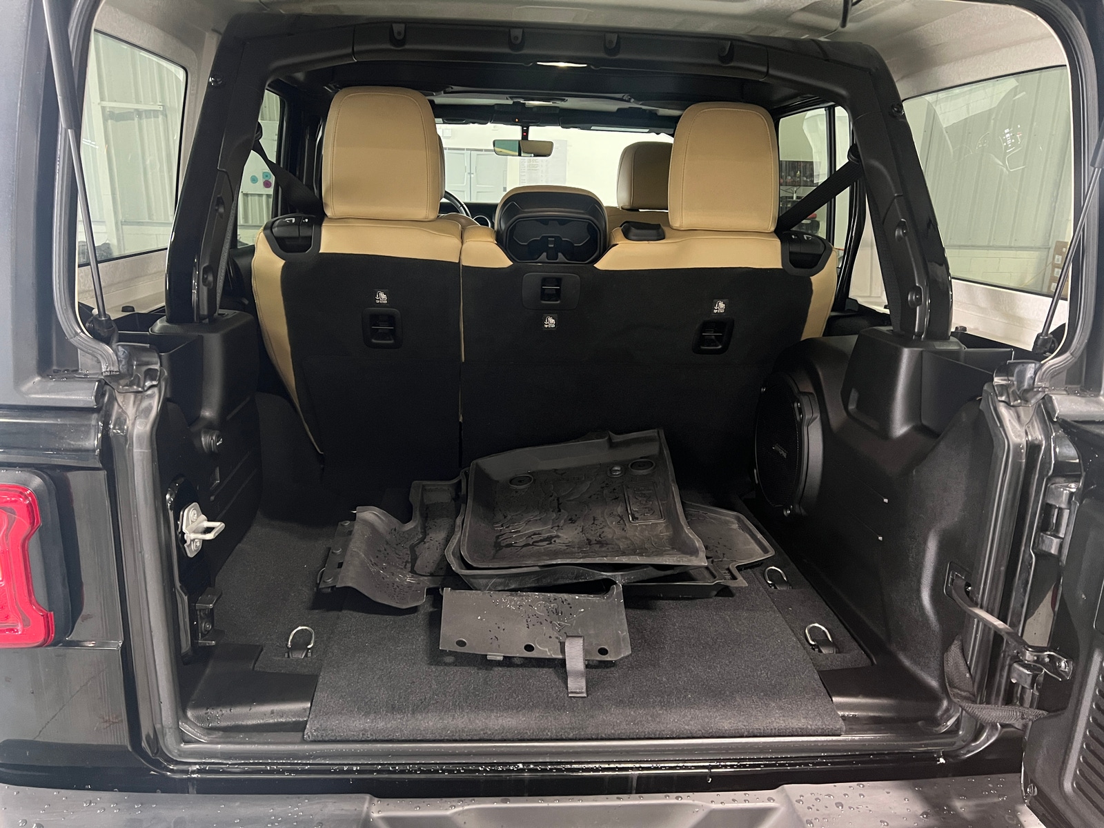 Thumbnail: 2018 Jeep Wrangler - 6