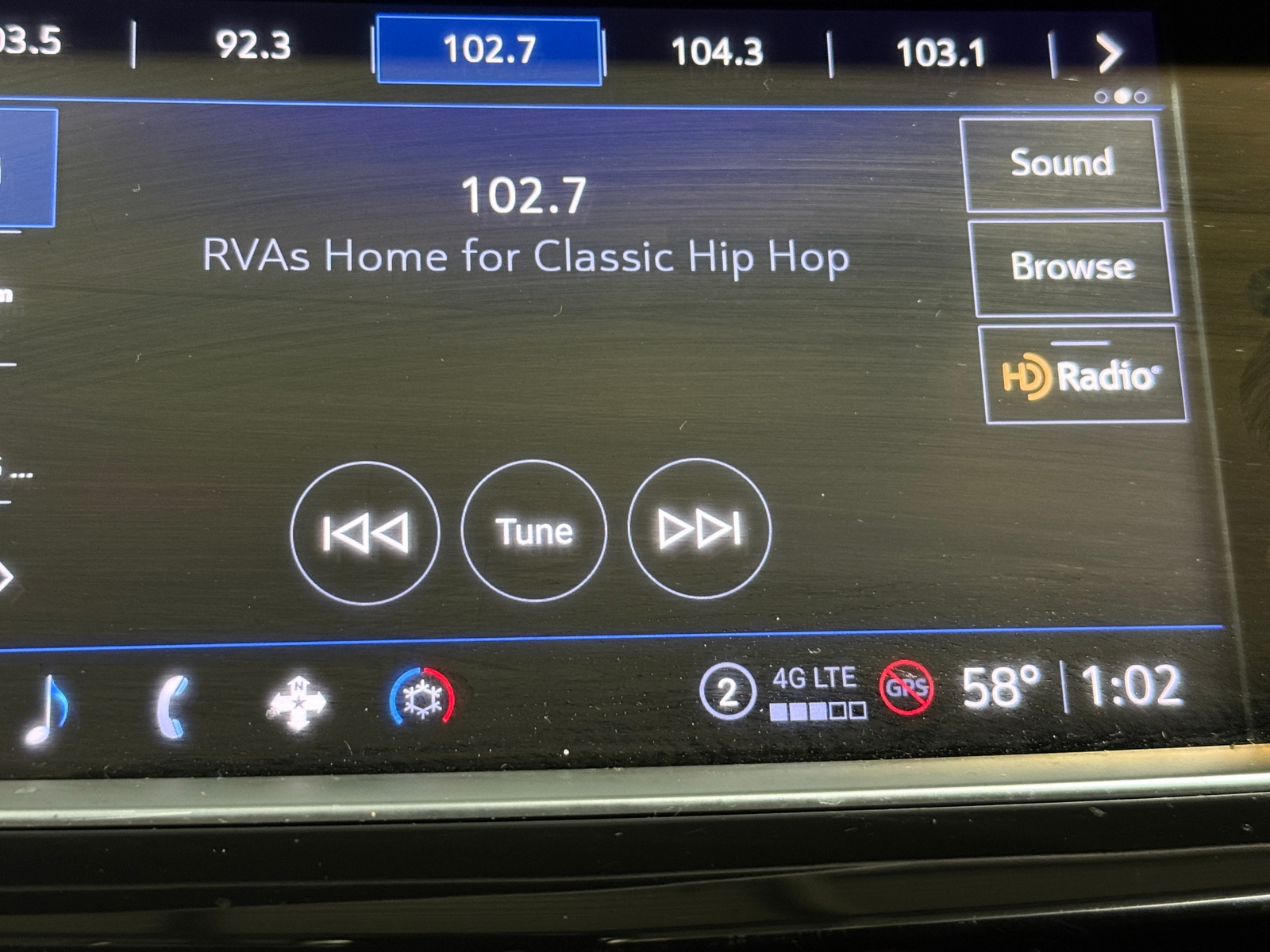 Thumbnail: 2022 Cadillac XT5 - 3