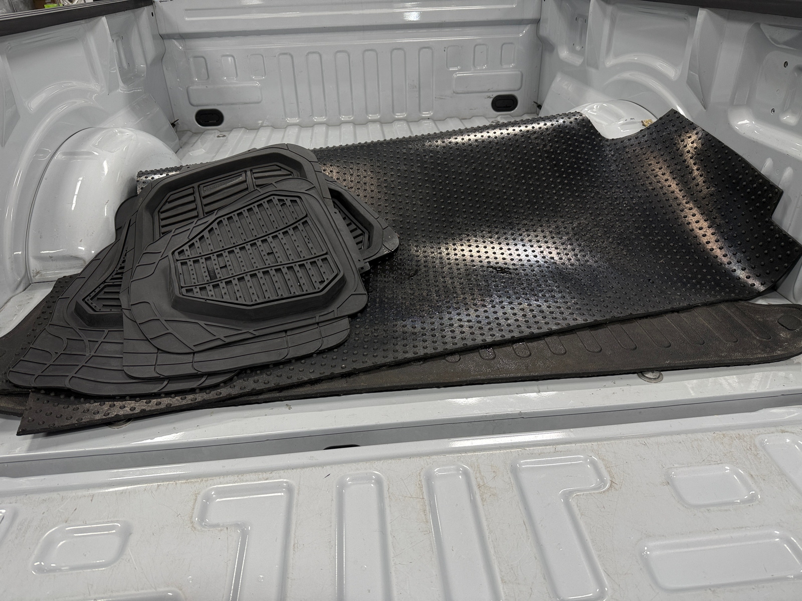 Thumbnail: 2022 Ford Econoline - 7