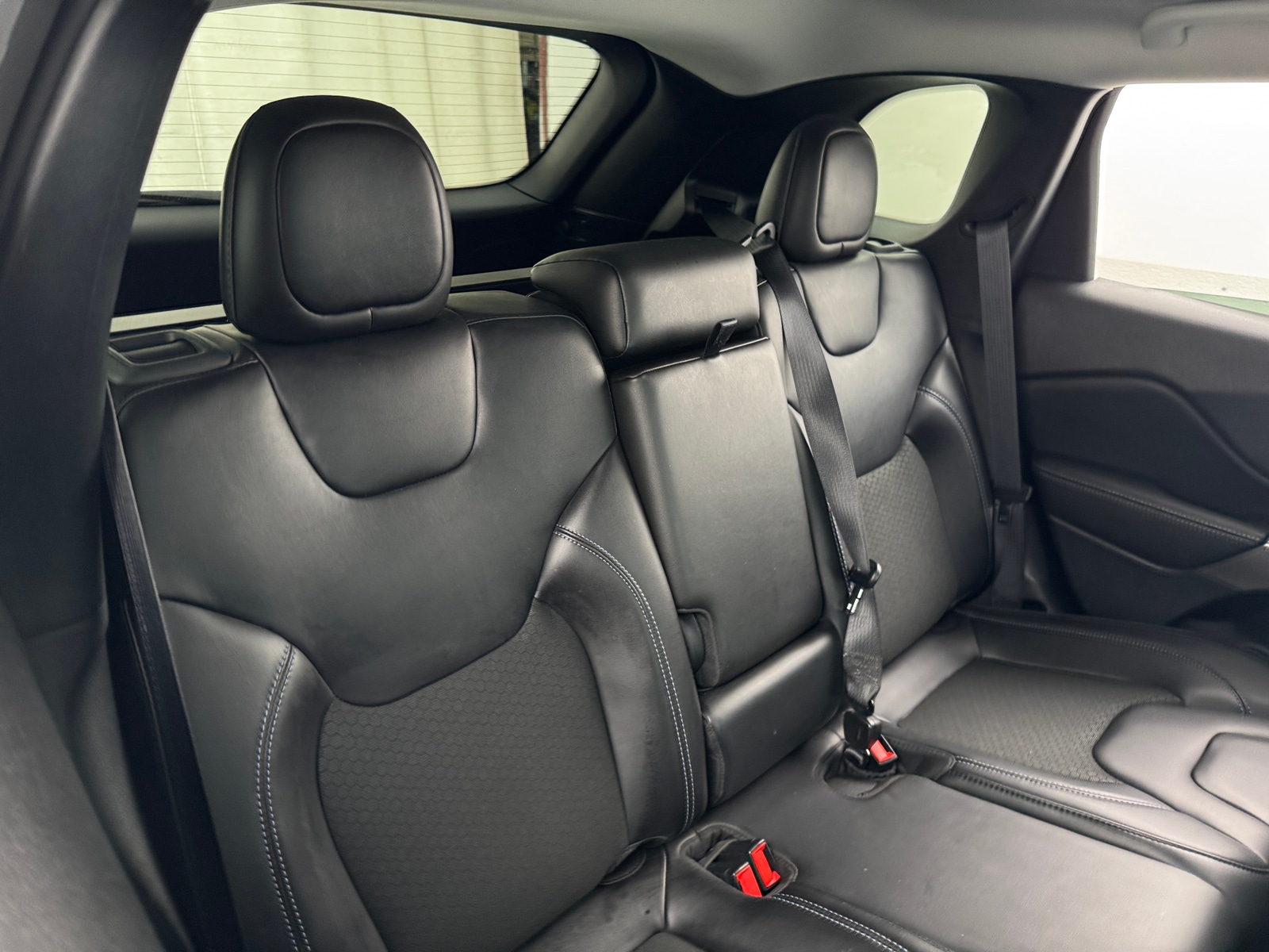 Thumbnail: 2021 Jeep Cherokee - 6