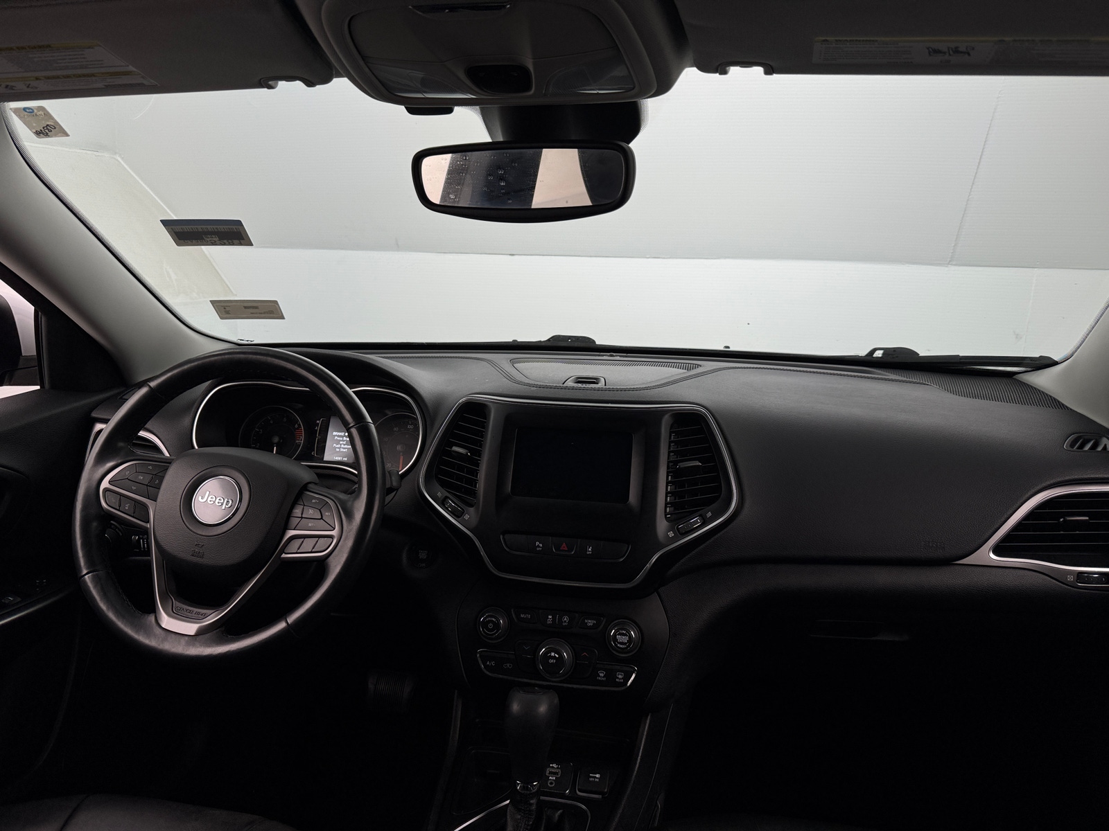 Thumbnail: 2021 Jeep Cherokee - 3