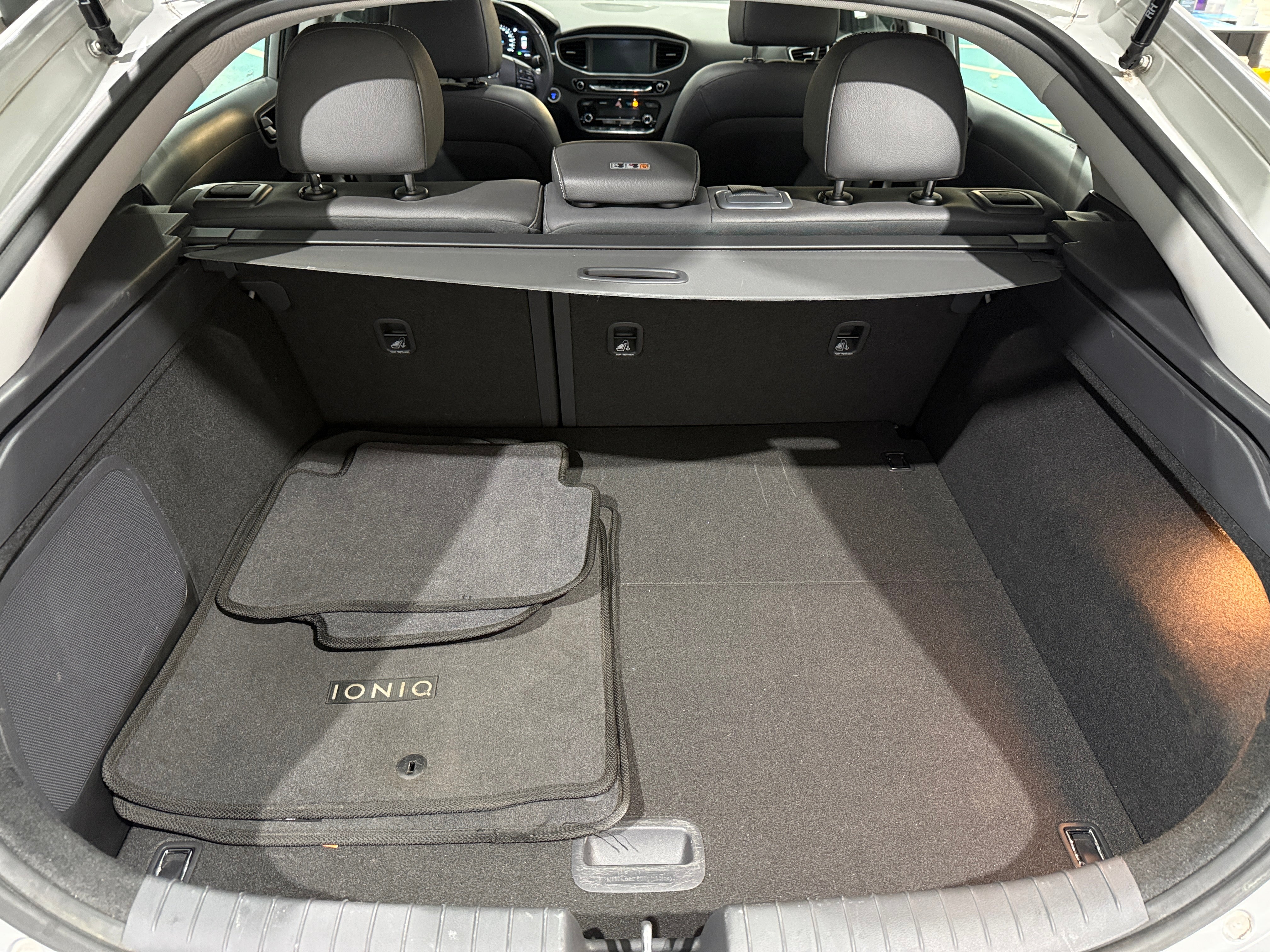 Used 2019 Hyundai Ioniq Limited with VIN KMHC05LH8KU038398 for sale in Oak Creek, WI