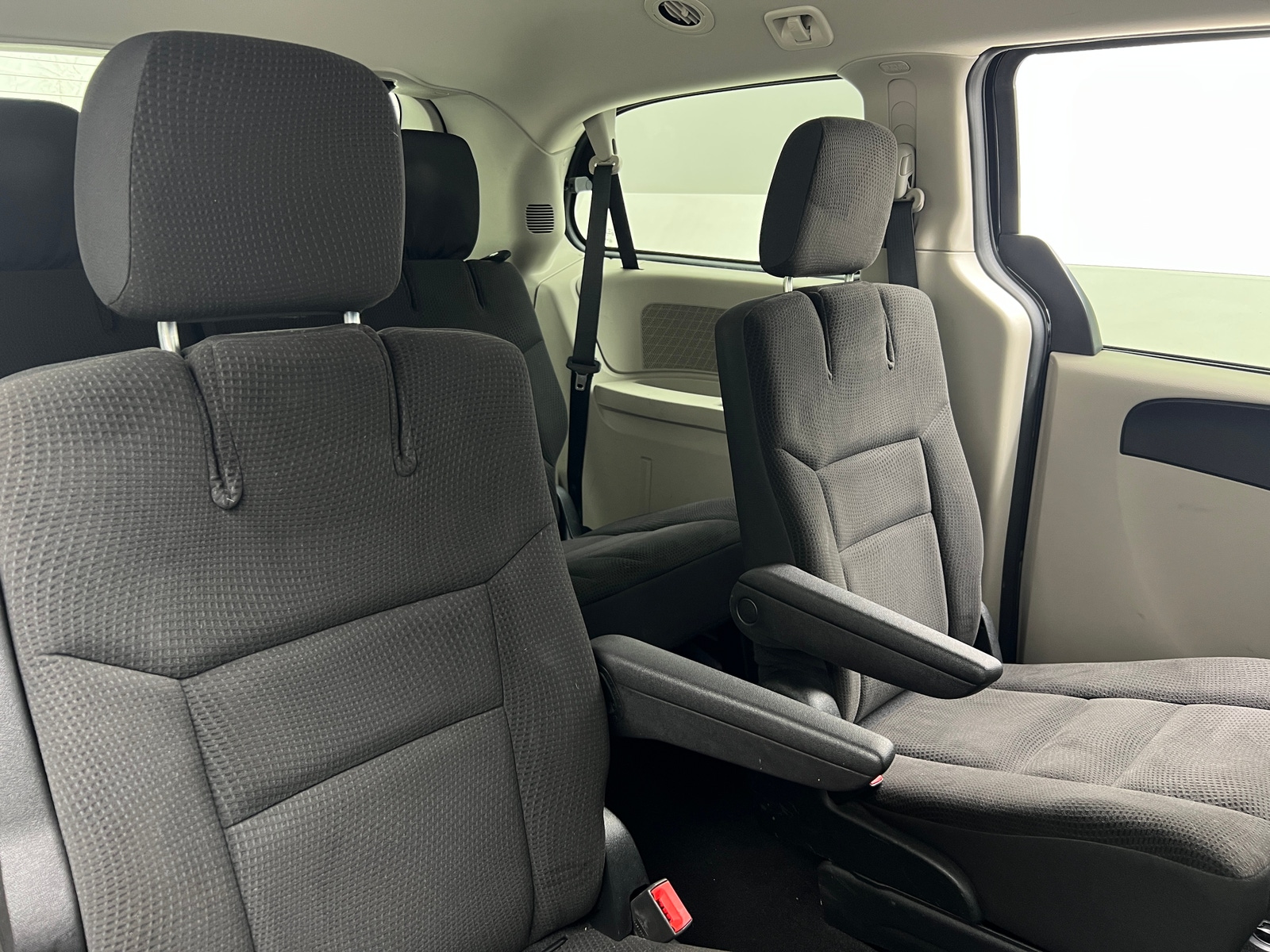 Thumbnail: 2018 Dodge Grand Caravan - 6