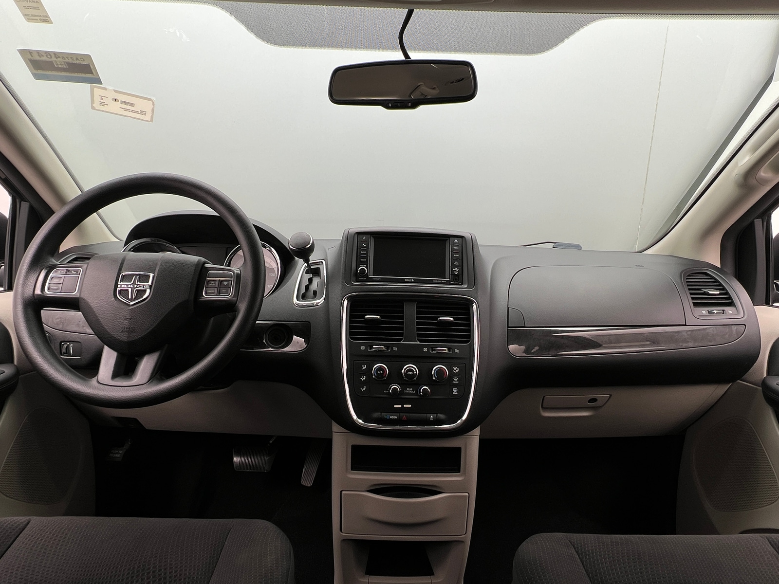 Thumbnail: 2018 Dodge Grand Caravan - 3