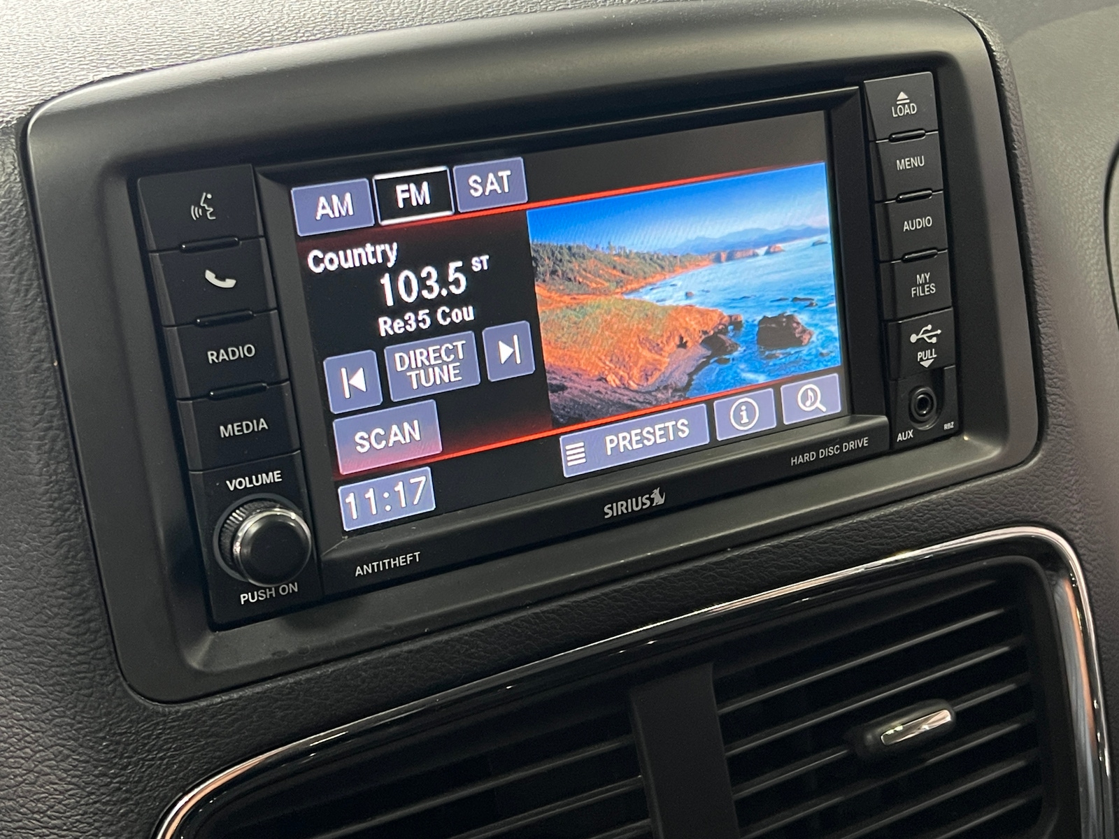 Thumbnail: 2018 Dodge Grand Caravan - 4