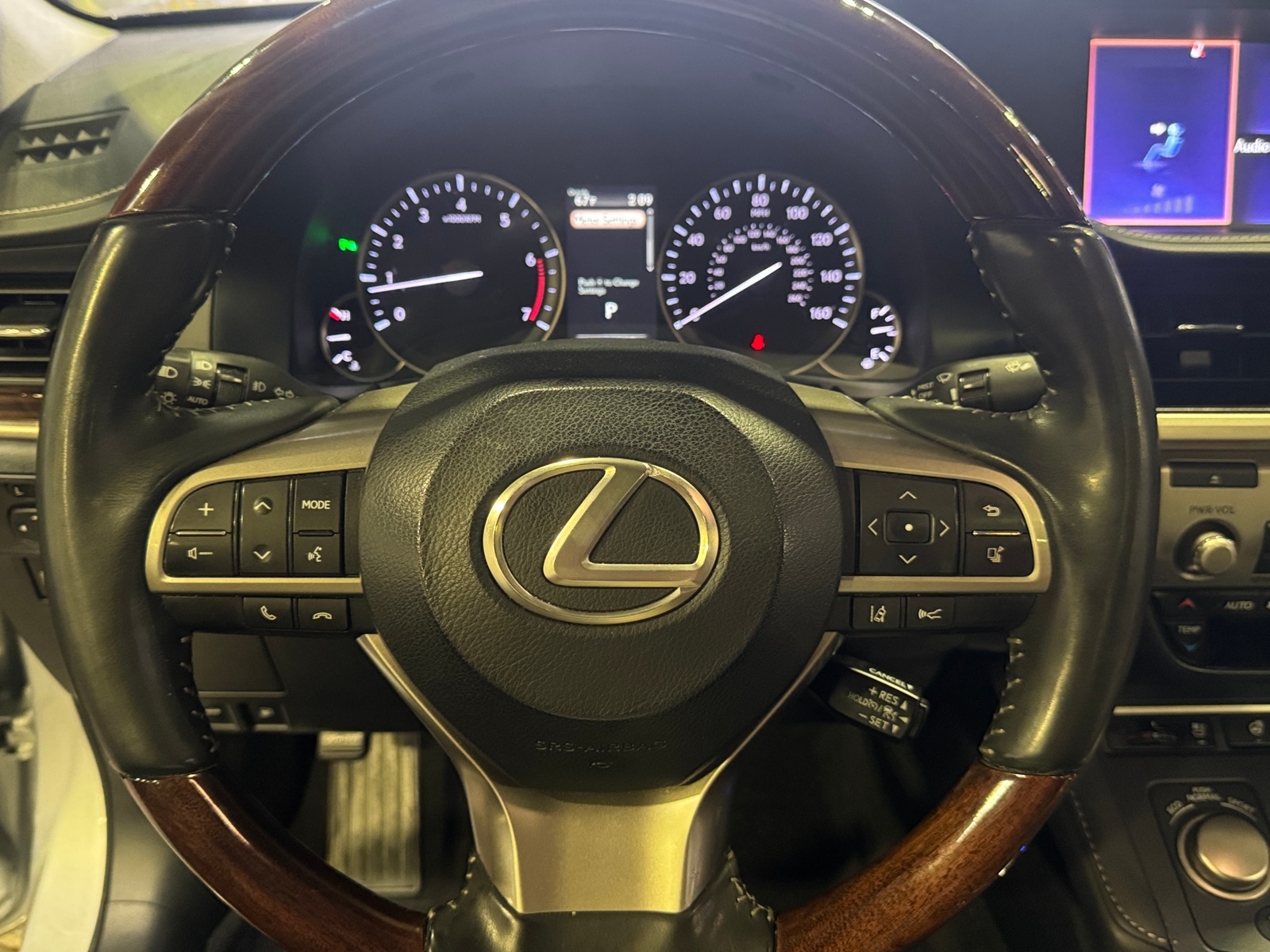 Thumbnail: 2017 Lexus ES - 4