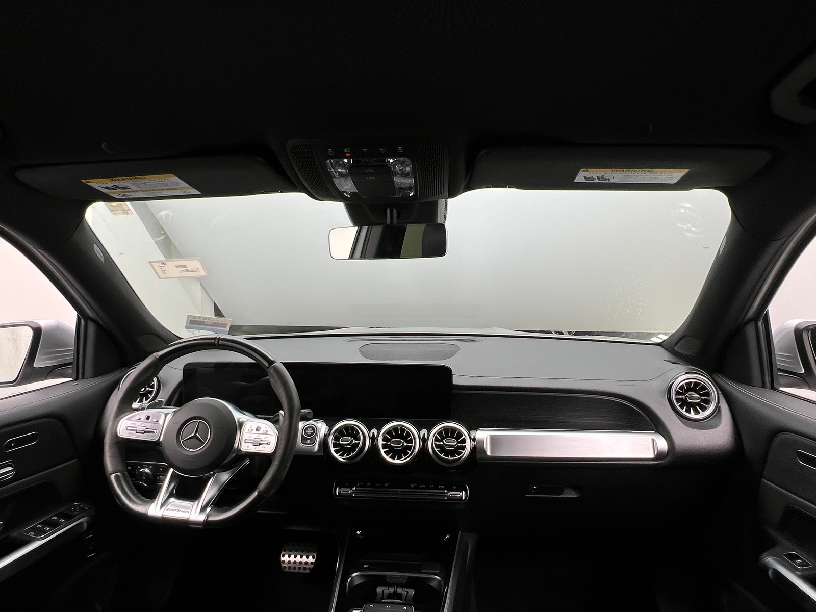 Thumbnail: 2022 Mercedes-Benz GLB - 2