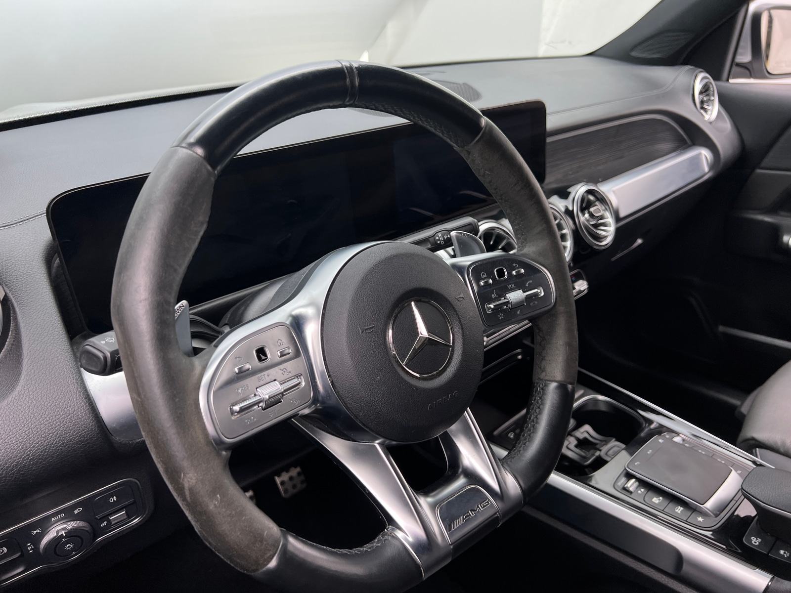 Thumbnail: 2022 Mercedes-Benz GLB - 4