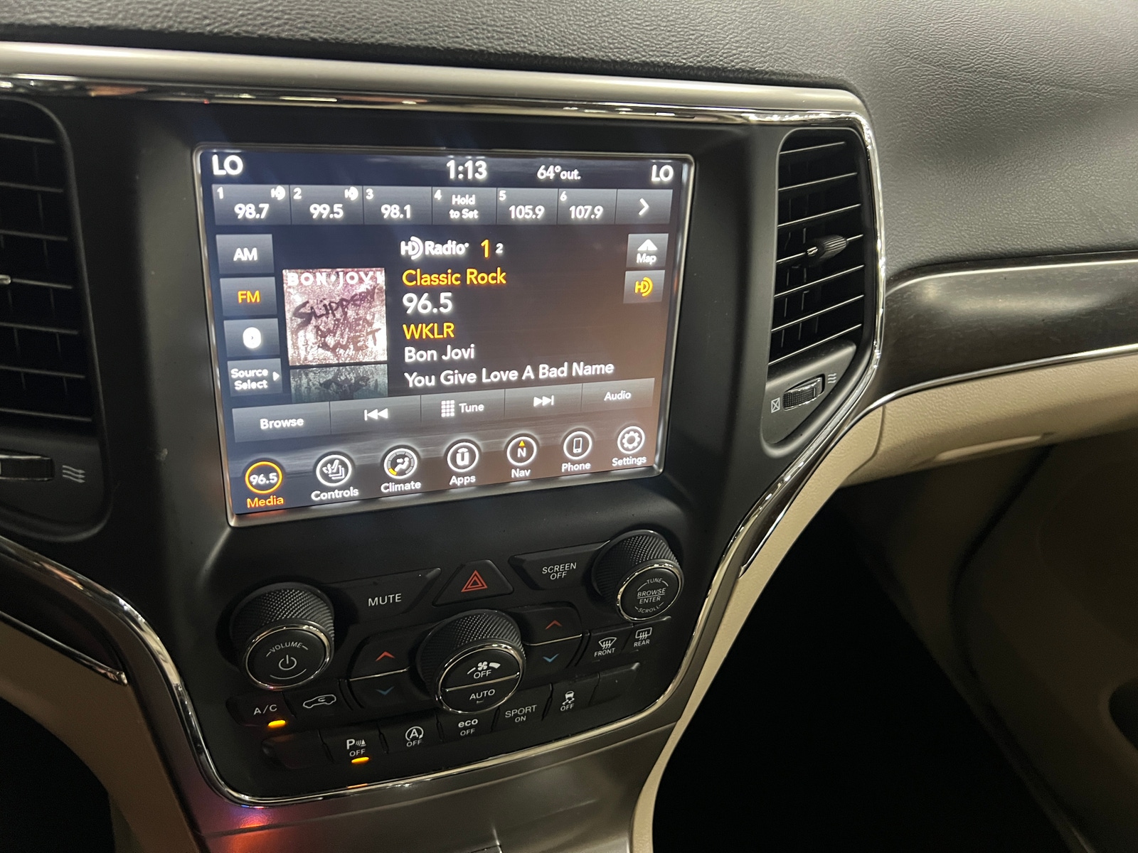 Thumbnail: 2018 Jeep Grand Cherokee - 3