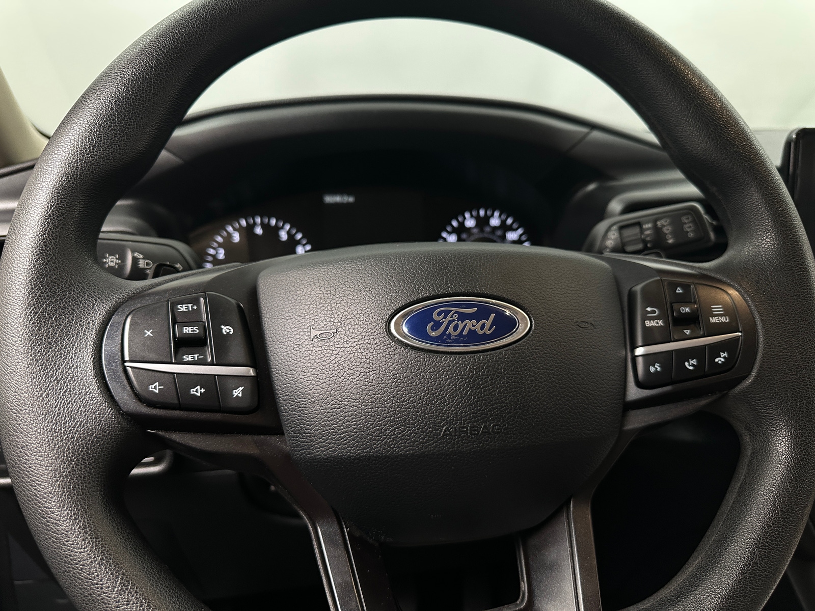 Thumbnail: 2020 Ford Explorer - 5