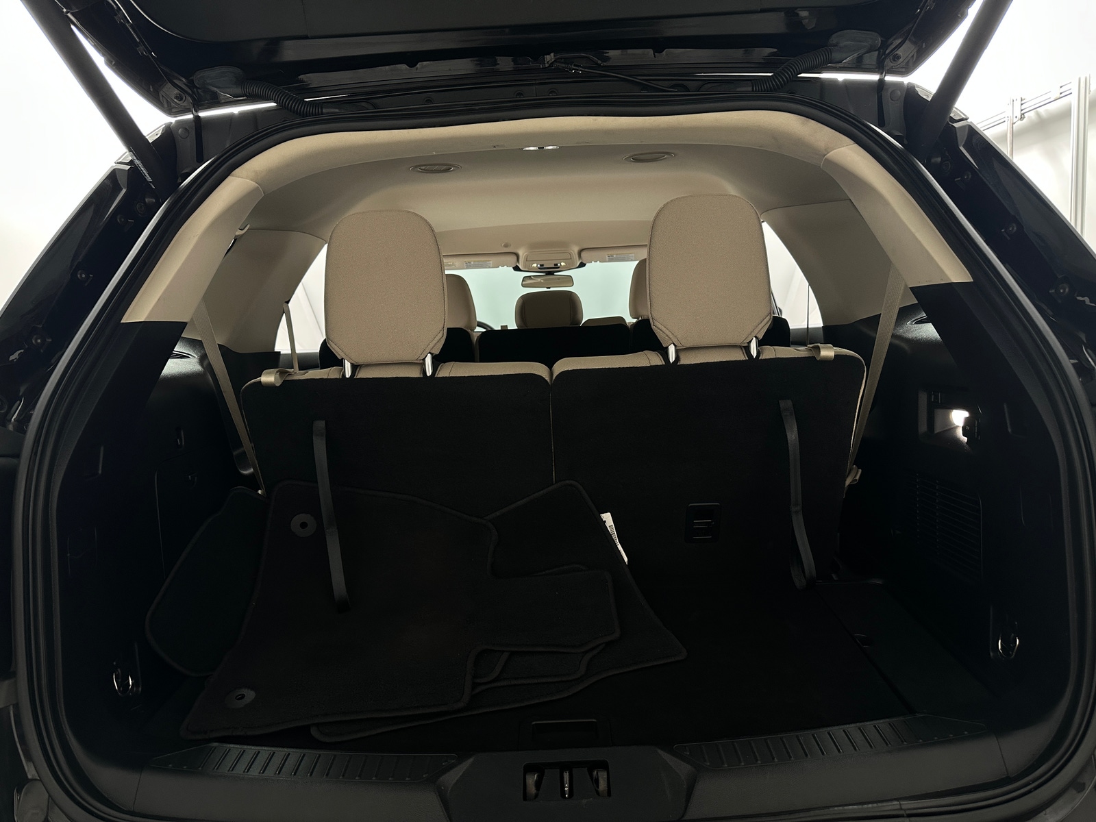 Thumbnail: 2020 Ford Explorer - 7