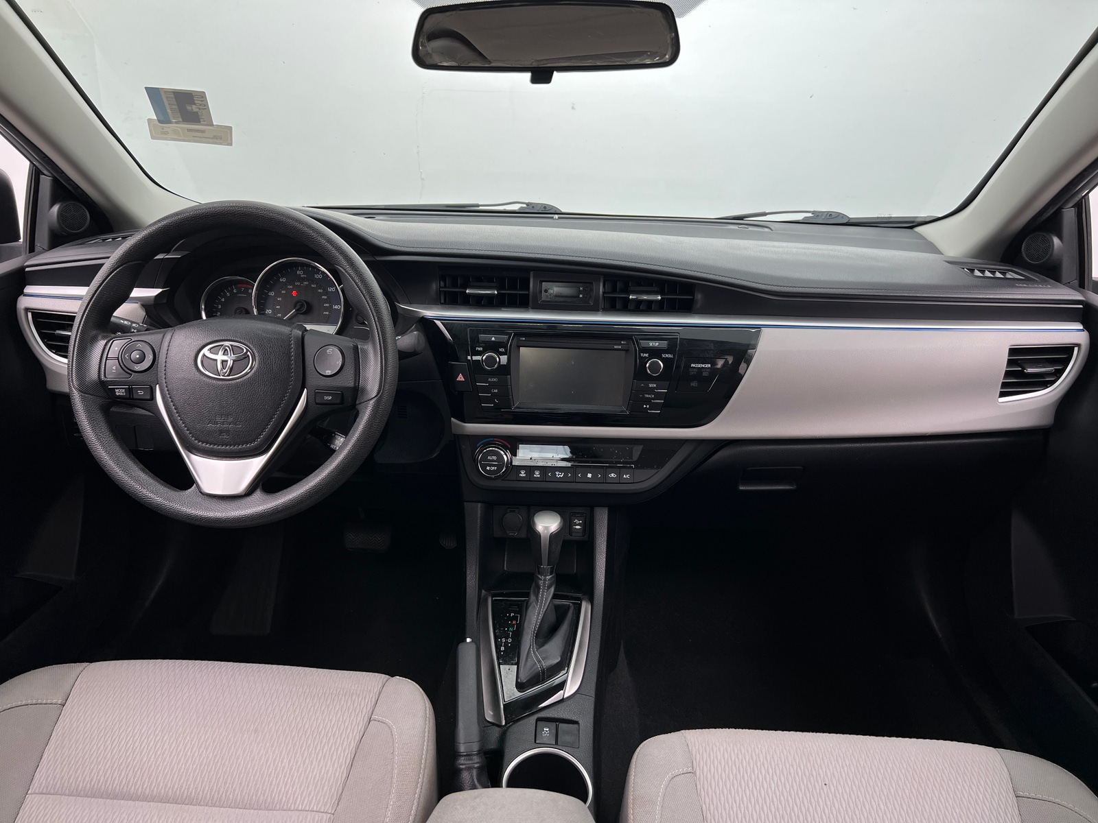 Thumbnail: 2014 Toyota Corolla - 3