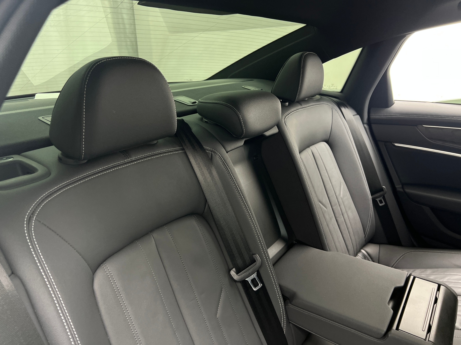 Thumbnail: 2020 Audi A6 - 6