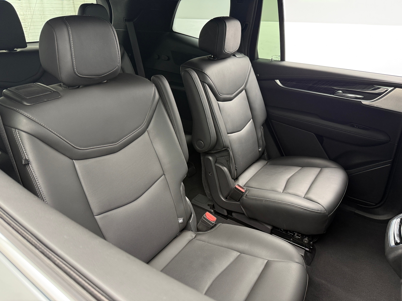 Thumbnail: 2025 Cadillac XT6 - 5