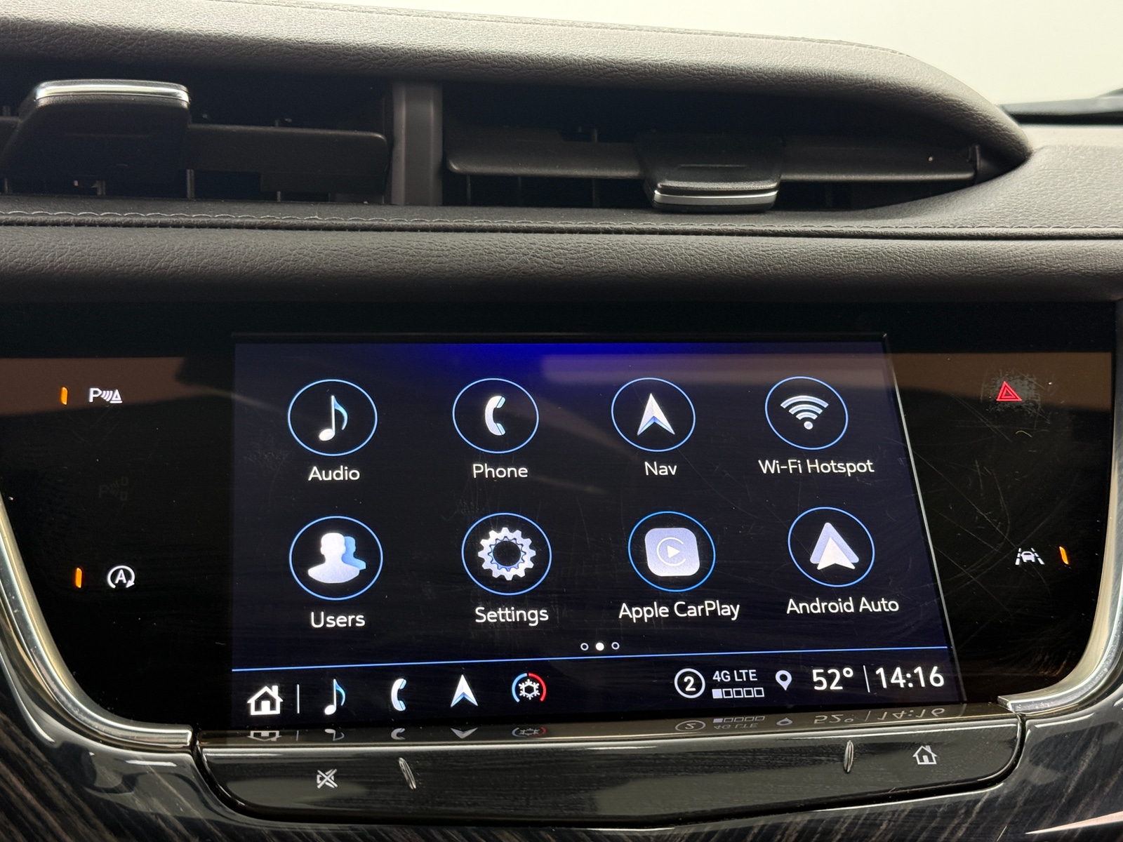 Thumbnail: 2025 Cadillac XT6 - 3