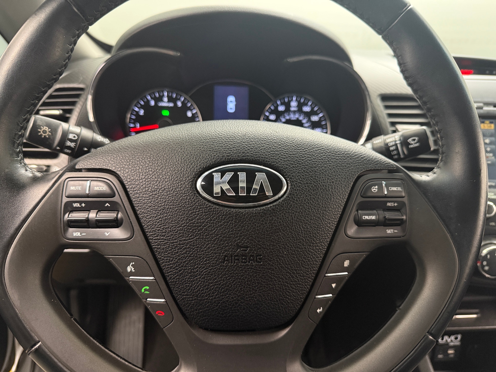 Thumbnail: 2016 Kia Forte - 4