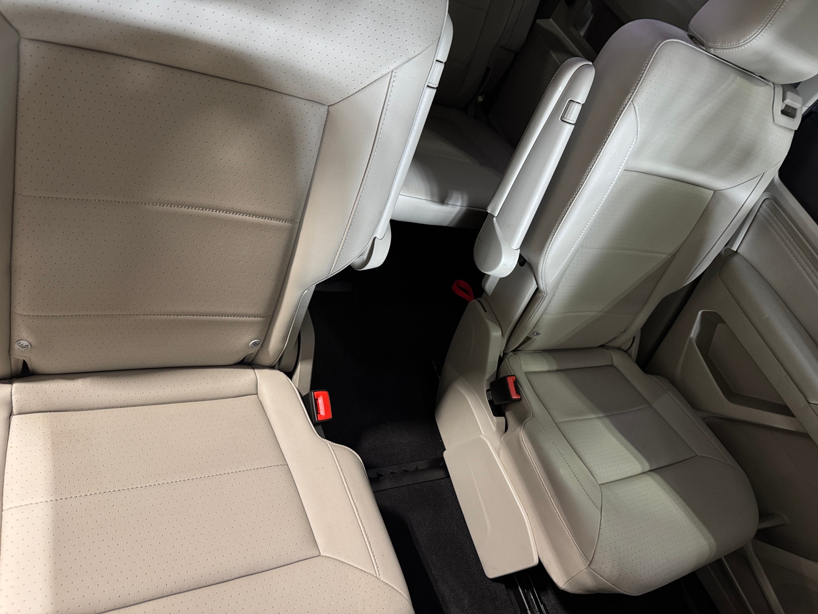 Thumbnail: 2022 Volkswagen Atlas - 5