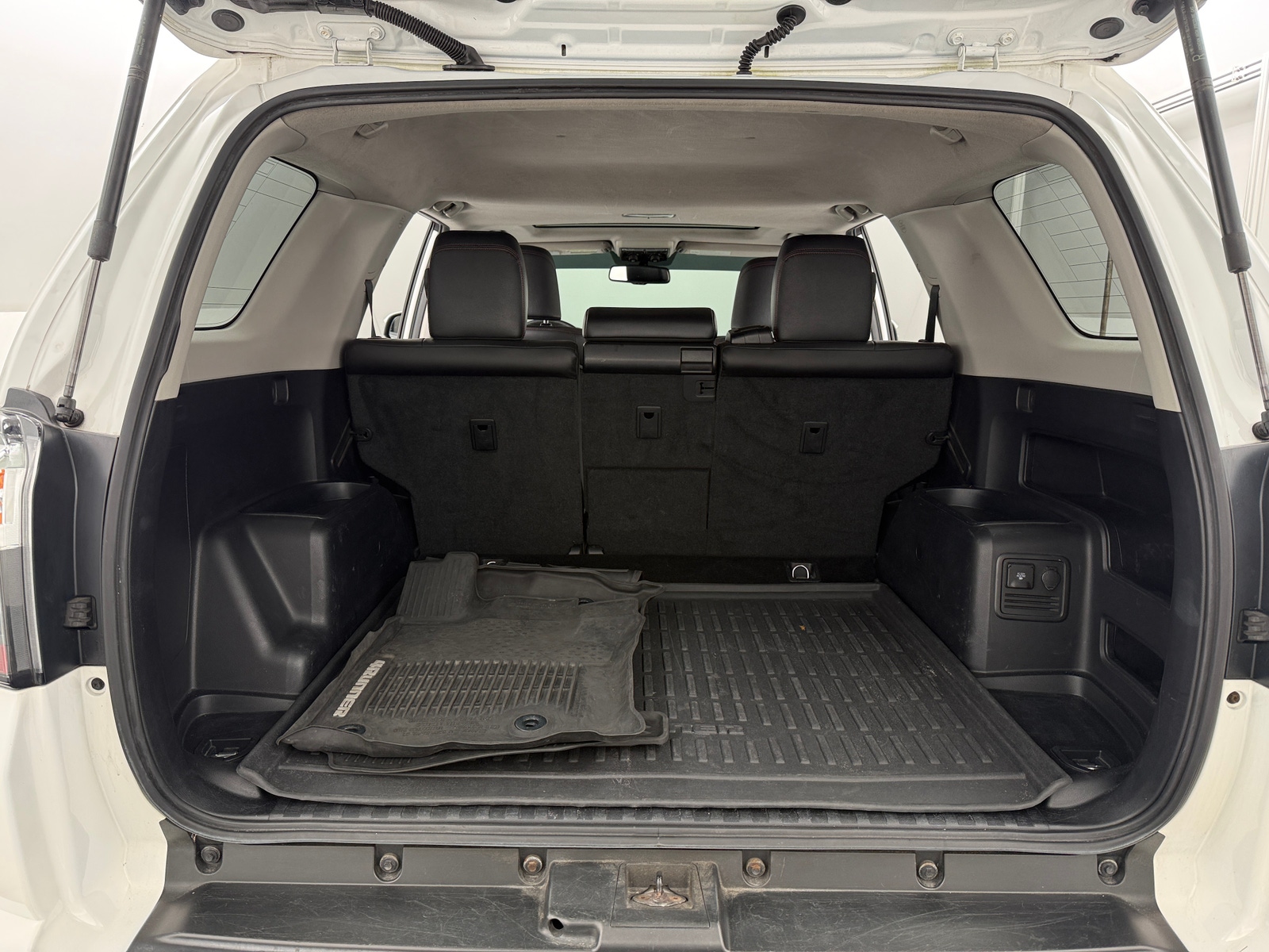 Thumbnail: 2018 Toyota 4Runner - 6