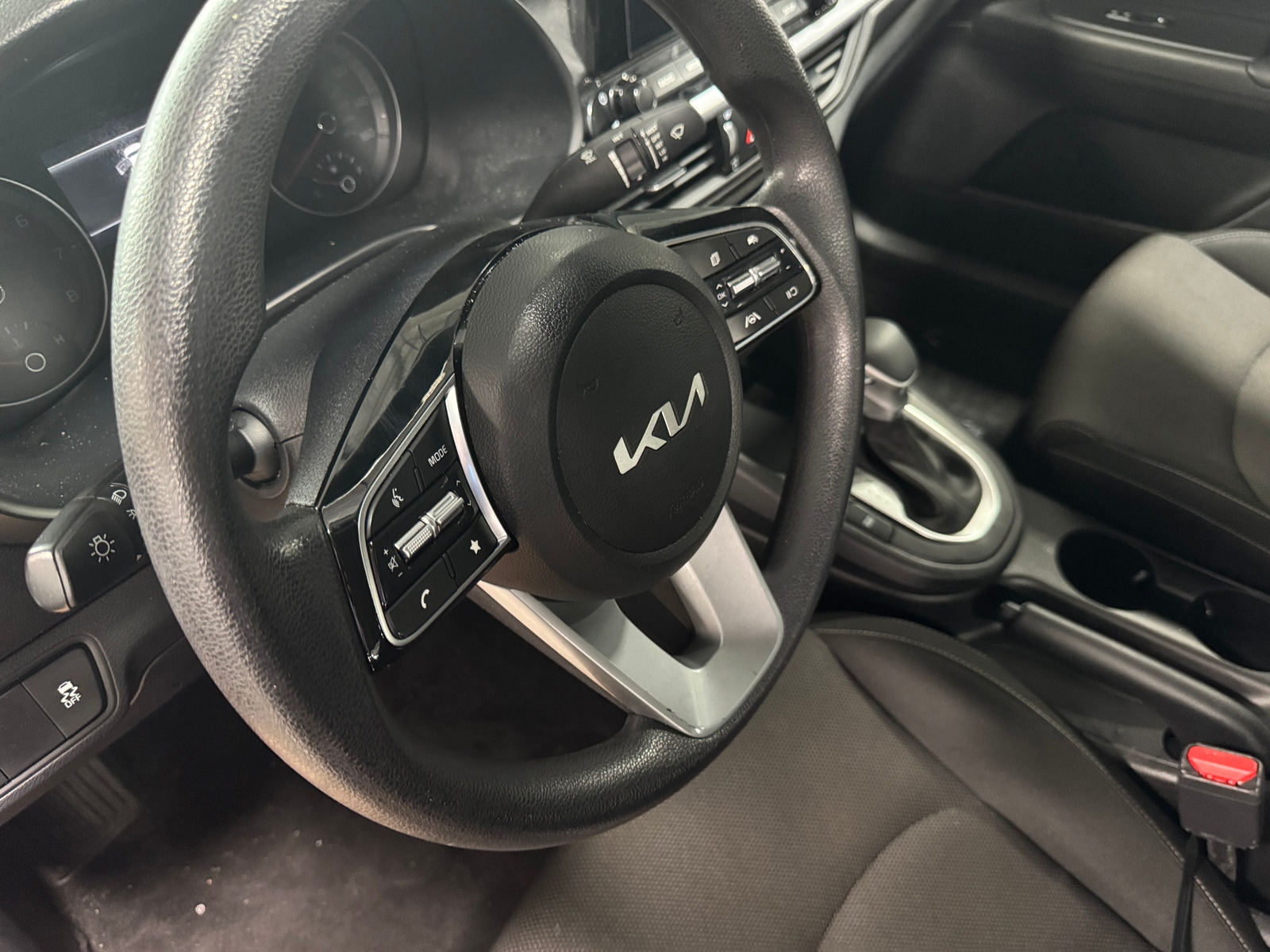 Thumbnail: 2023 Kia Forte - 5