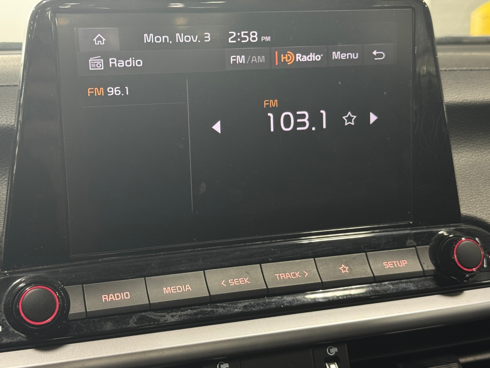 Thumbnail: 2023 Kia Forte - 4