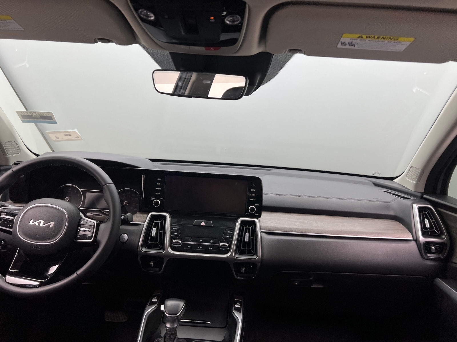 Thumbnail: 2023 Kia Sorento - 2