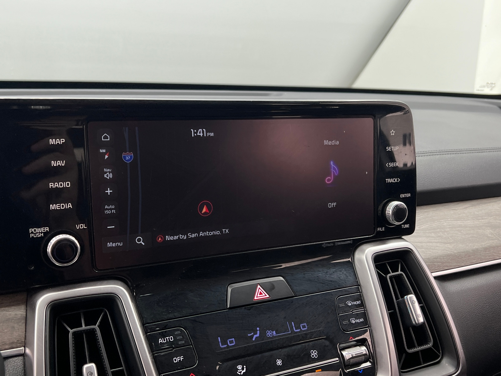 Thumbnail: 2023 Kia Sorento - 3